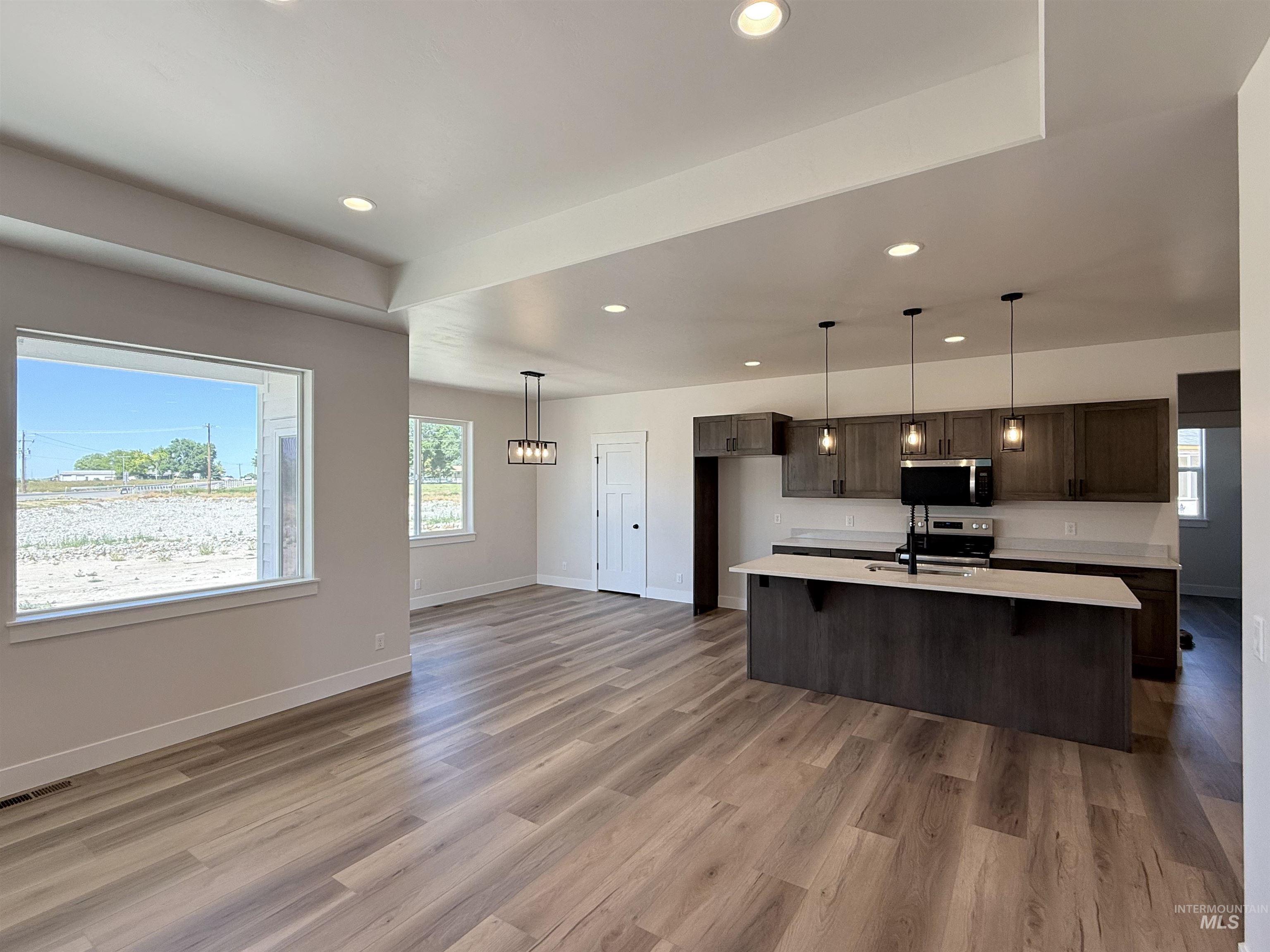 720 E Clark St., Paul, Idaho 83347, 3 Bedrooms, 2 Bathrooms, Residential For Sale, Price $372,000,MLS 98991505