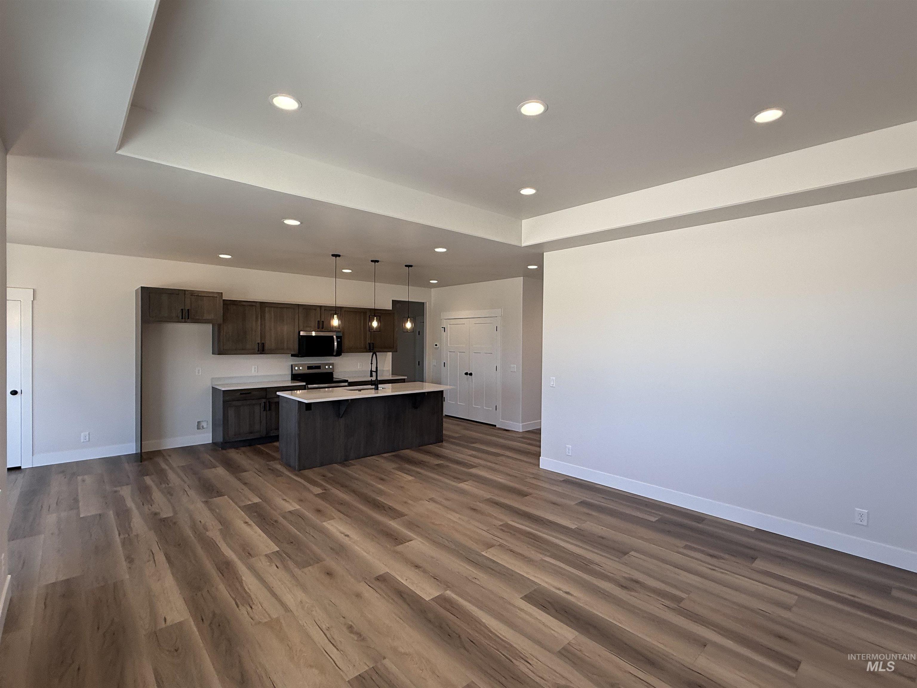 720 E Clark St., Paul, Idaho 83347, 3 Bedrooms, 2 Bathrooms, Residential For Sale, Price $372,000,MLS 98991505
