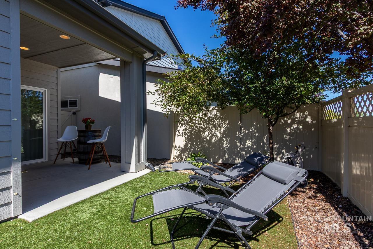 795 E Bissett St, Meridian, Idaho 83642, 3 Bedrooms, 2.5 Bathrooms, Residential For Sale, Price $572,500,MLS 98991506