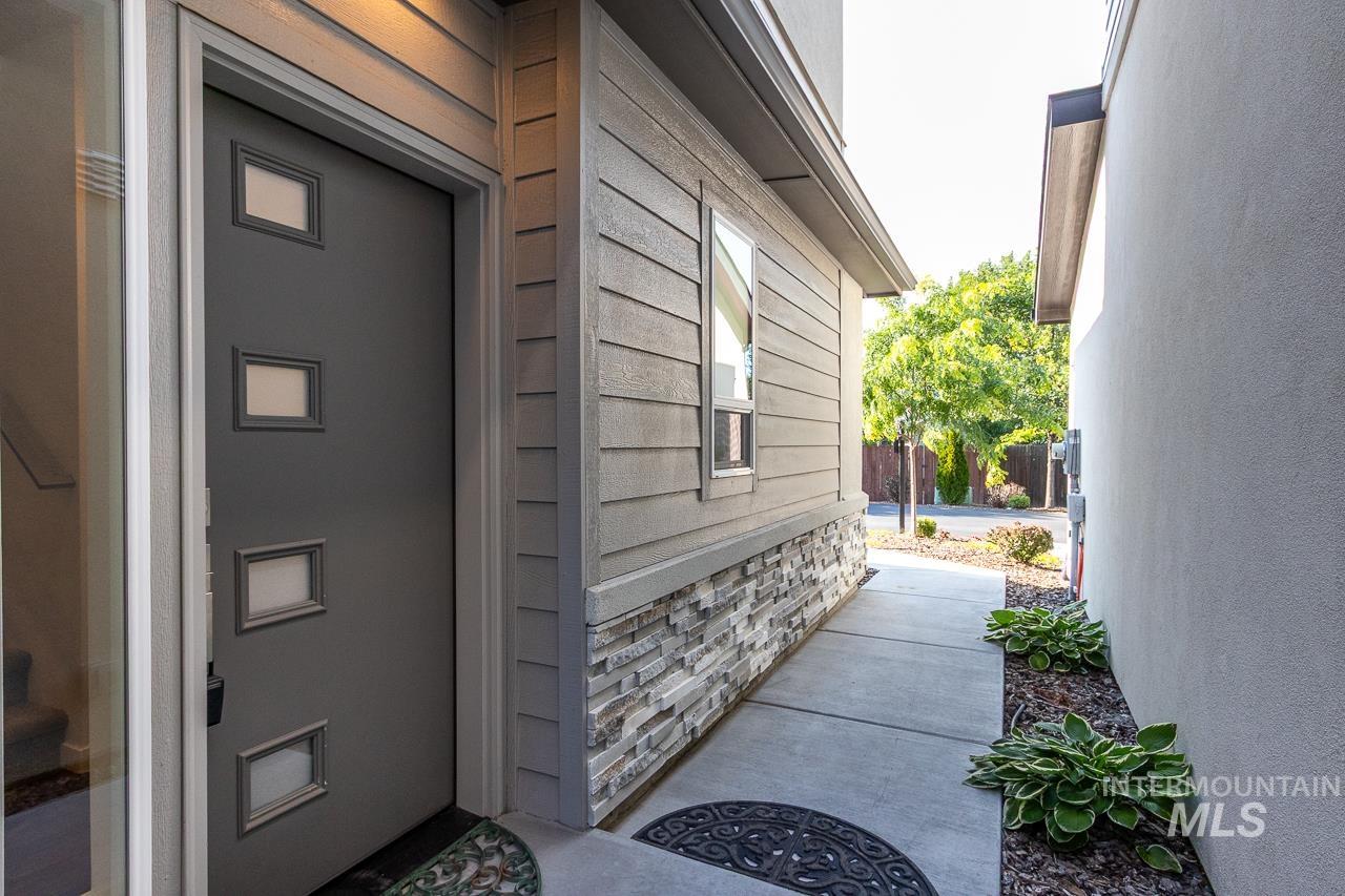 795 E Bissett St, Meridian, Idaho 83642, 3 Bedrooms, 2.5 Bathrooms, Residential For Sale, Price $589,500, 98991506