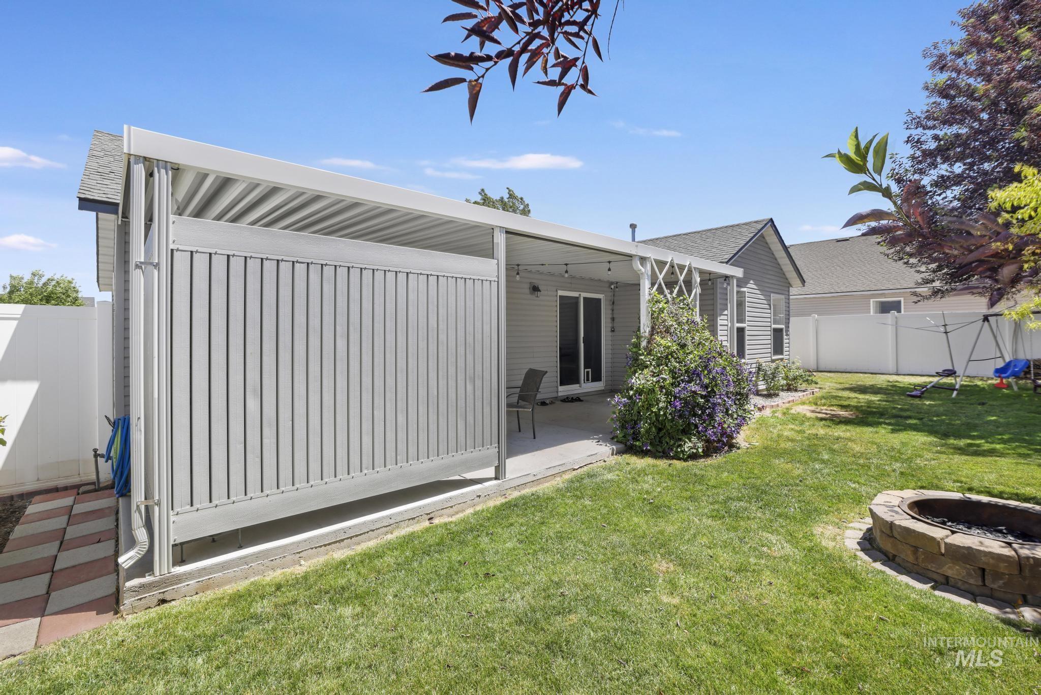 1392 Valencia Avenue, Twin Falls, Idaho 83301, 3 Bedrooms, 2 Bathrooms, Residential For Sale, Price $325,000,MLS 98991512