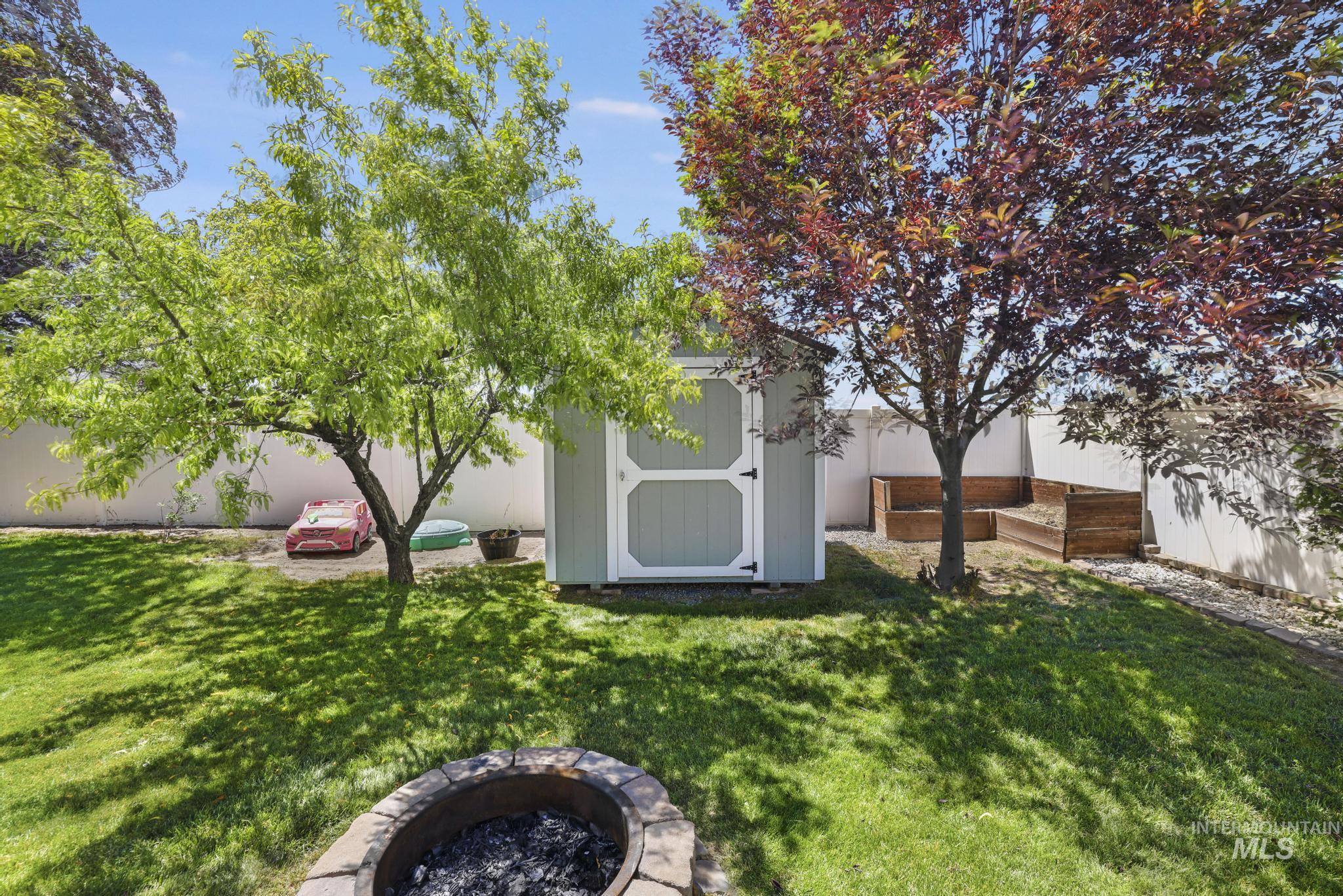 1392 Valencia Avenue, Twin Falls, Idaho 83301, 3 Bedrooms, 2 Bathrooms, Residential For Sale, Price $325,000,MLS 98991512
