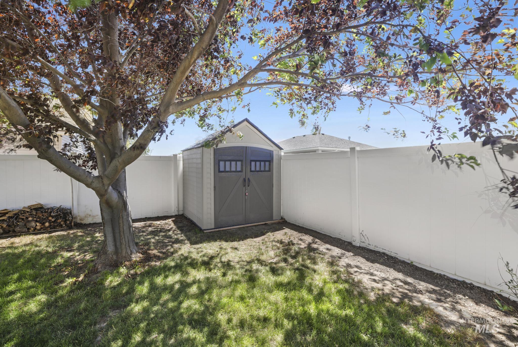 1392 Valencia Avenue, Twin Falls, Idaho 83301, 3 Bedrooms, 2 Bathrooms, Residential For Sale, Price $325,000,MLS 98991512