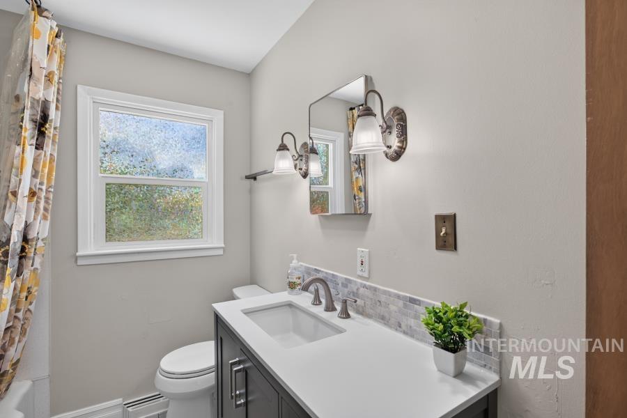 625 E 6th St, Moscow, Idaho 83843, 4 Bedrooms, 2 Bathrooms, Residential For Sale, Price $450,000, 98991513