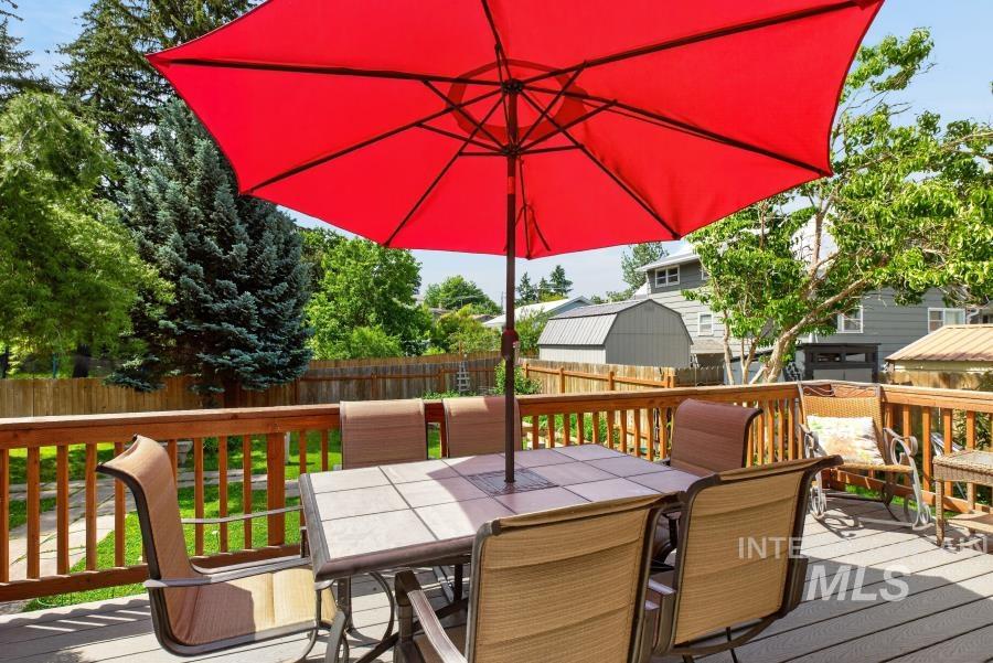 625 E 6th St, Moscow, Idaho 83843, 4 Bedrooms, 2 Bathrooms, Residential For Sale, Price $450,000, 98991513