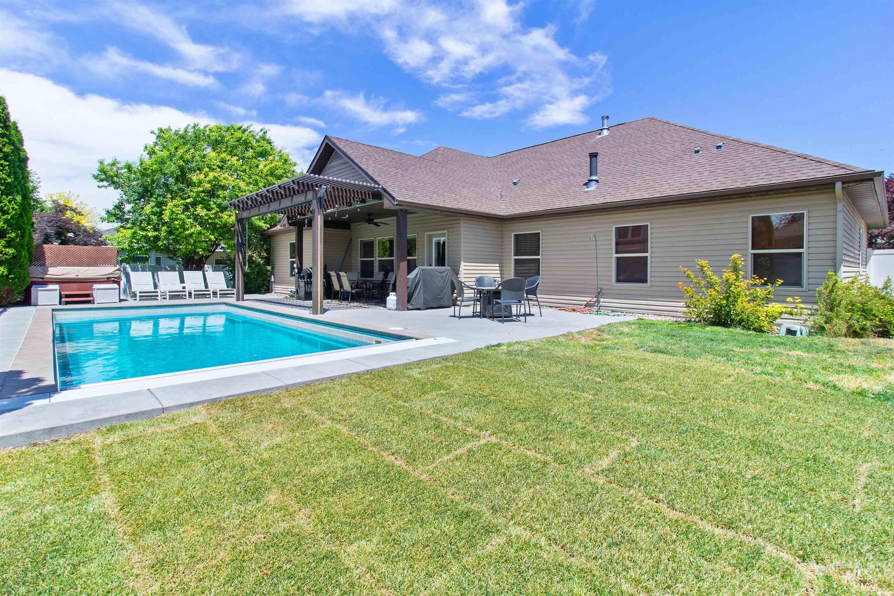 667 Sunfire Drive, Twin Falls, Idaho 83301, 4 Bedrooms, 2.5 Bathrooms, Residential For Sale, Price $785,000, 98991514