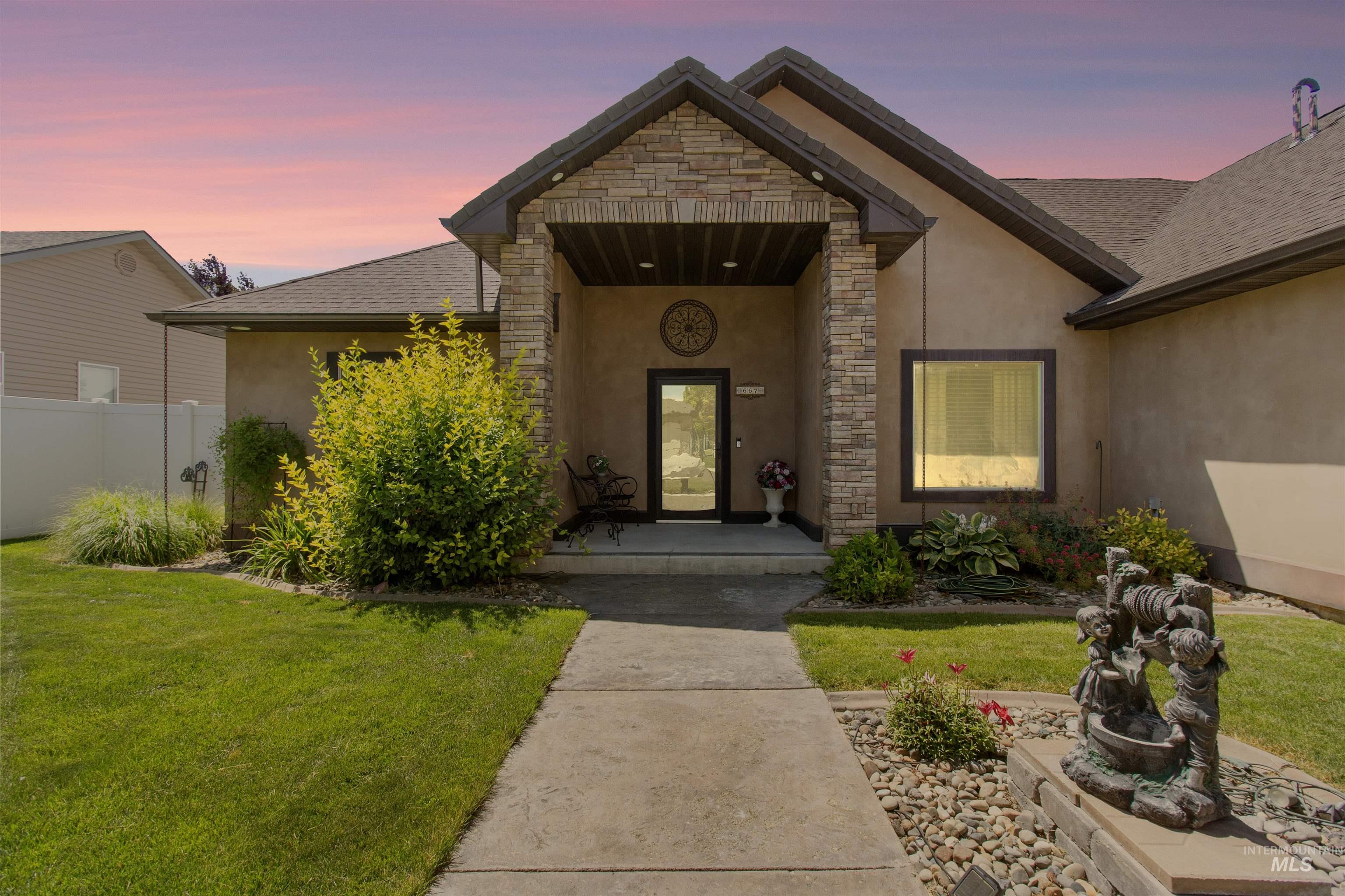 667 Sunfire Drive, Twin Falls, Idaho 83301, 4 Bedrooms, 2.5 Bathrooms, Residential For Sale, Price $785,000, 98991514