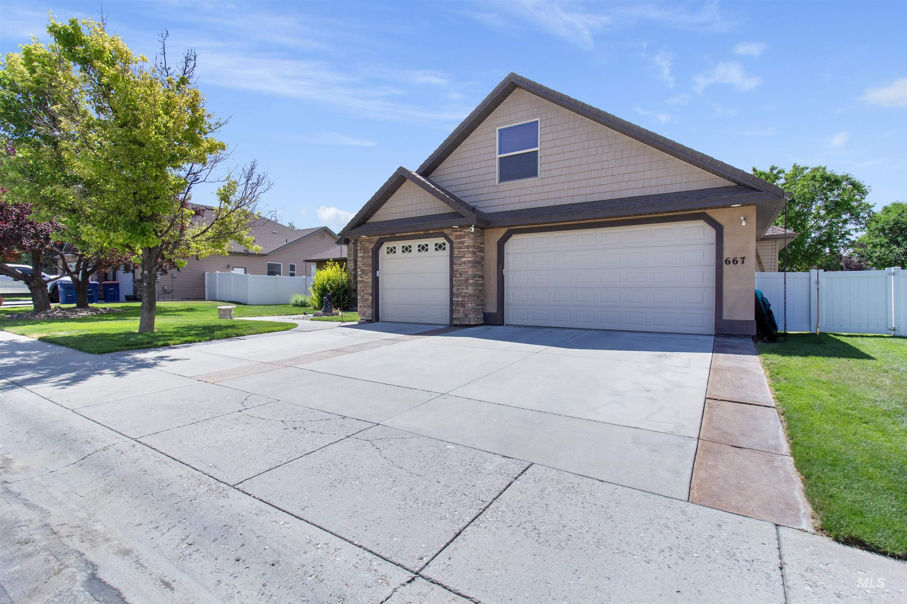 667 Sunfire Drive, Twin Falls, Idaho 83301, 4 Bedrooms, 2.5 Bathrooms, Residential For Sale, Price $785,000, 98991514