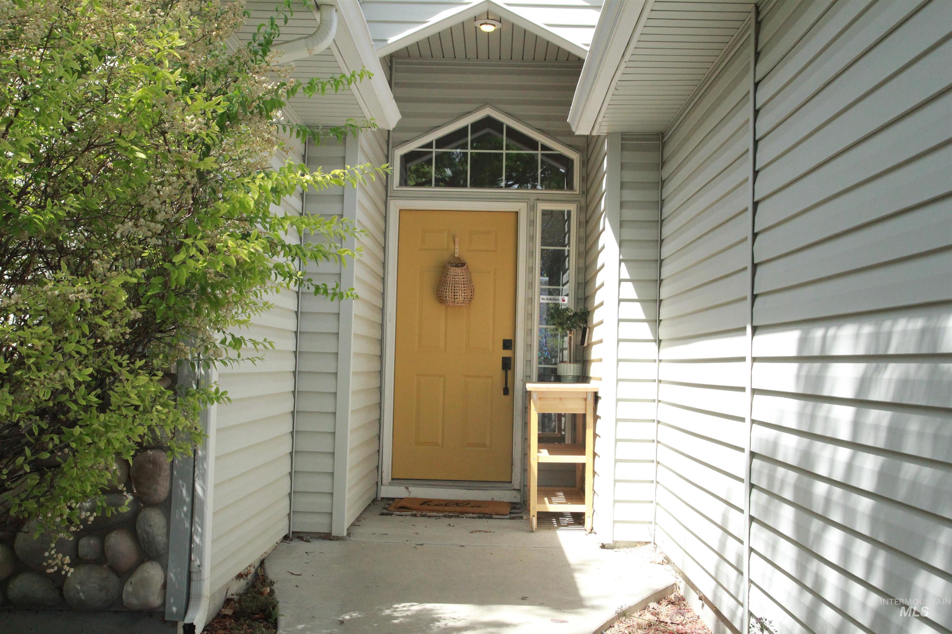 2918 E Ohio Ave, Nampa, Idaho 83686-6730, 2 Bedrooms, 2 Bathrooms, Residential For Sale, Price $286,000, 98991517