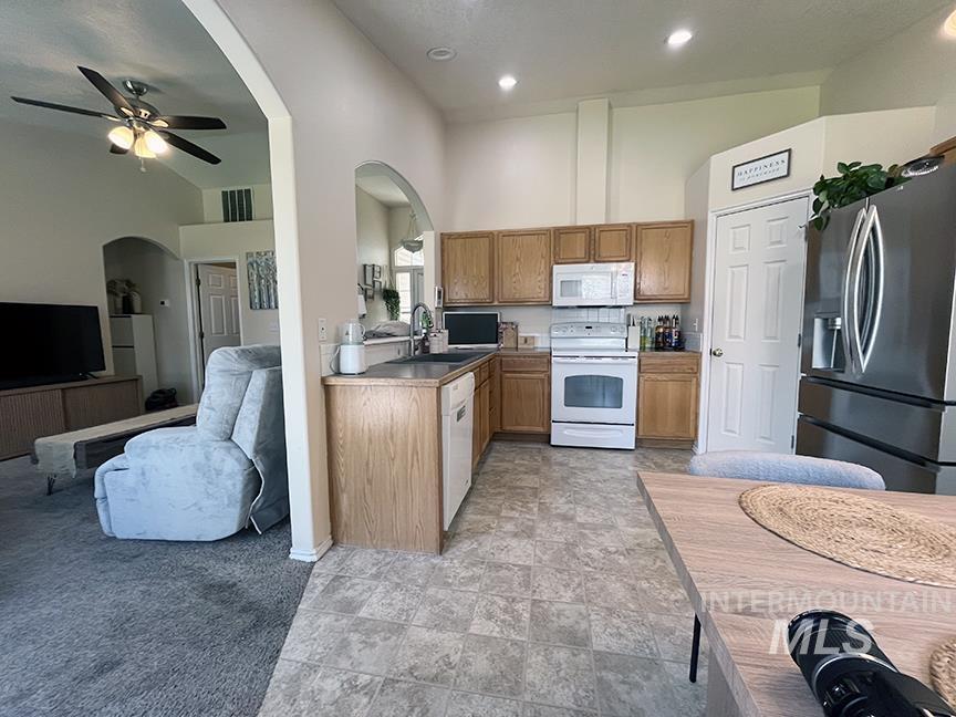 2918 E Ohio Ave, Nampa, Idaho 83686, 2 Bedrooms, 2 Bathrooms, Residential For Sale, Price $286,000, 98991517