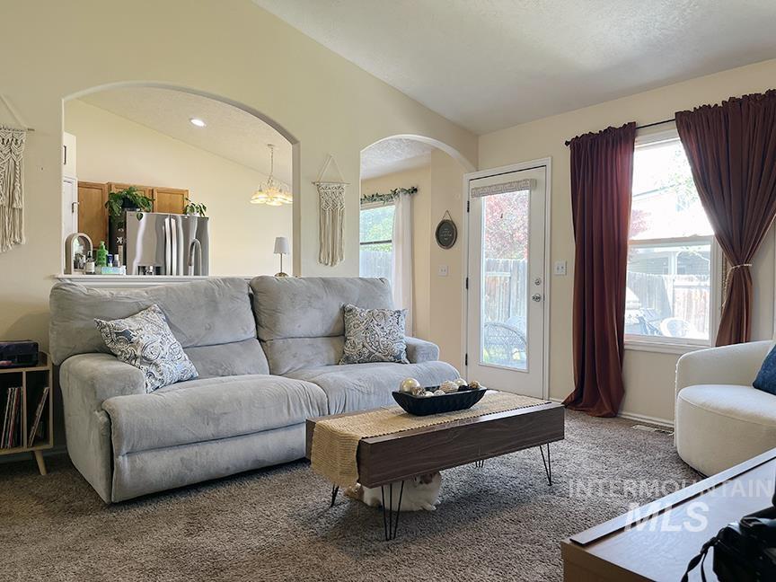 2918 E Ohio Ave, Nampa, Idaho 83686, 2 Bedrooms, 2 Bathrooms, Residential For Sale, Price $286,000, 98991517
