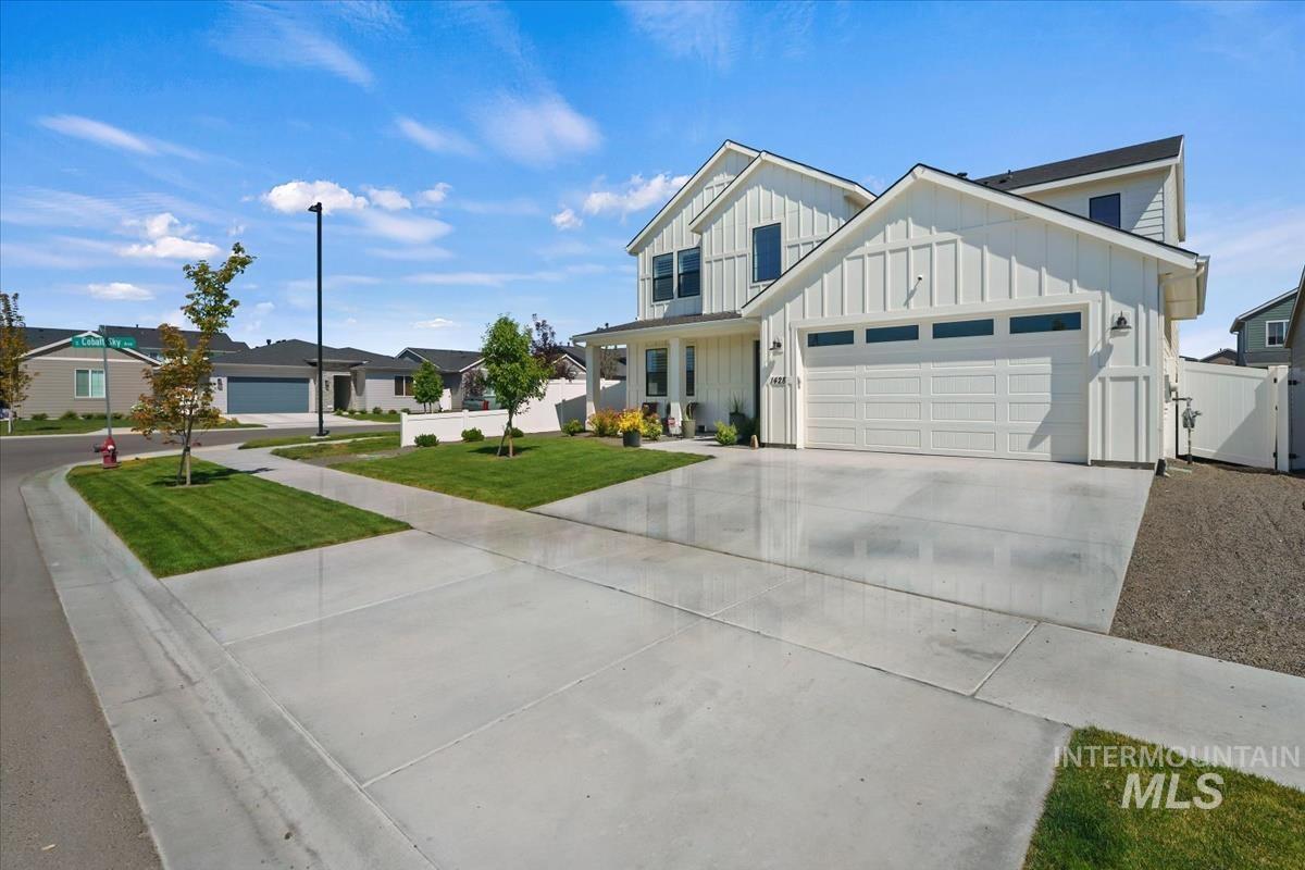 1428 W Giantsbane Dr, Meridian, Idaho 83642, 3 Bedrooms, 2.5 Bathrooms, Residential For Sale, Price $599,000, 98991518