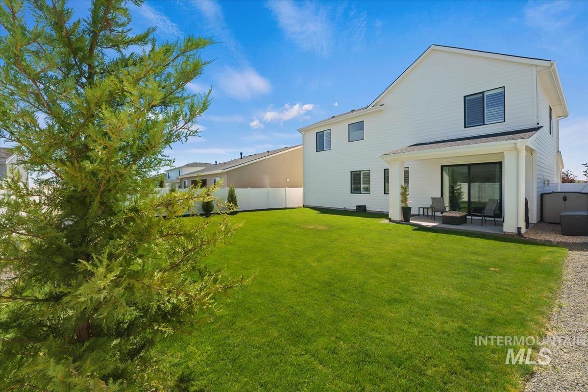 1428 W Giantsbane Dr, Meridian, Idaho 83642, 3 Bedrooms, 2.5 Bathrooms, Residential For Sale, Price $599,000, 98991518