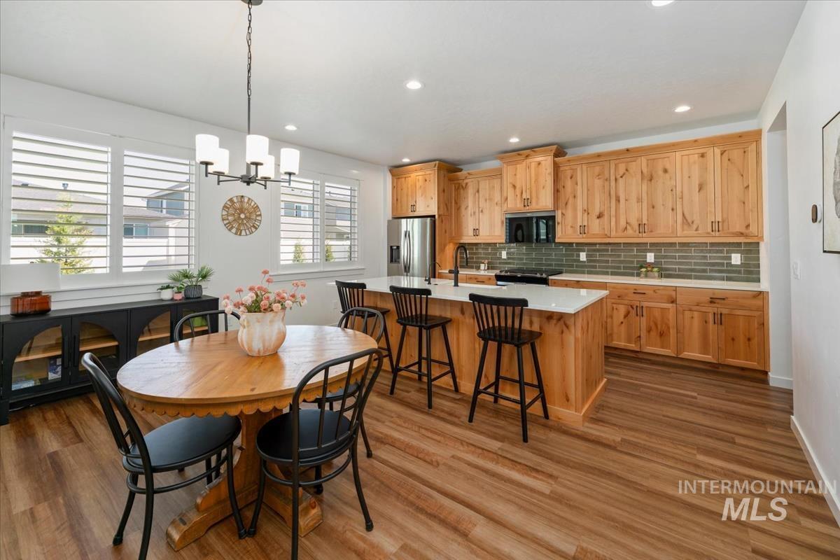 1428 W Giantsbane Dr, Meridian, Idaho 83642, 3 Bedrooms, 2.5 Bathrooms, Residential For Sale, Price $599,000, 98991518