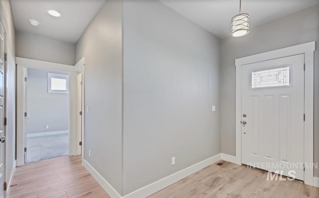 626 S Spoonbill Ave, Meridian, Idaho 83642, 3 Bedrooms, 2 Bathrooms, Residential For Sale, Price $474,500, 98991519