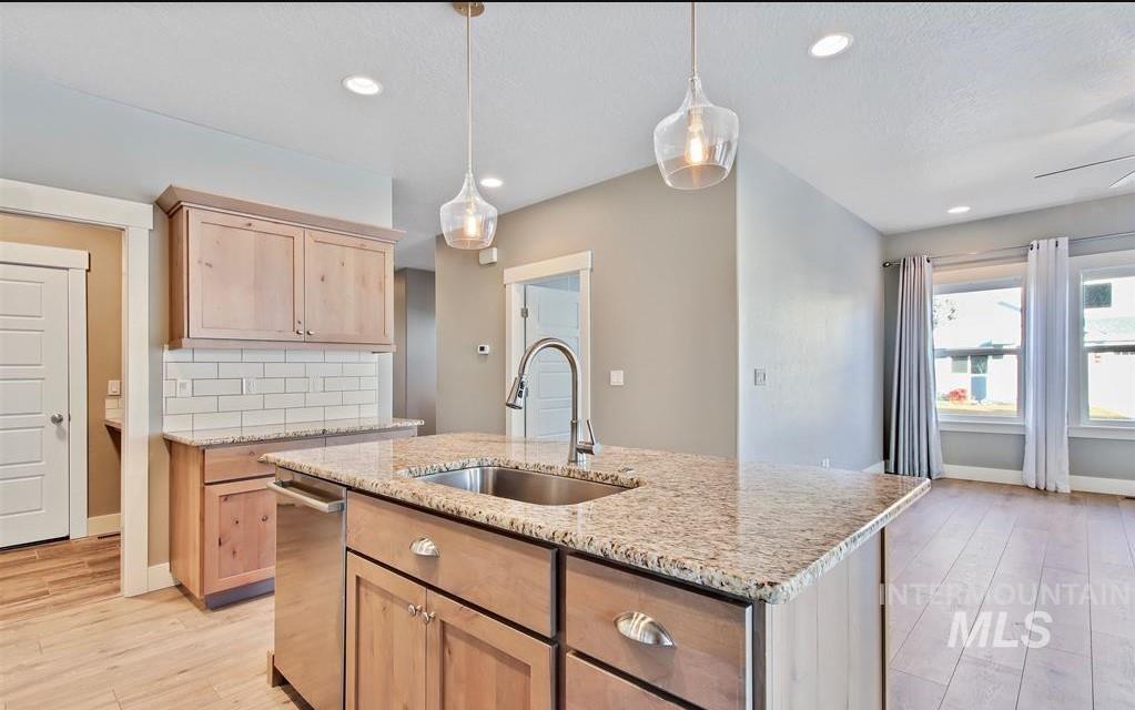 626 S Spoonbill Ave, Meridian, Idaho 83642, 3 Bedrooms, 2 Bathrooms, Residential For Sale, Price $474,500, 98991519