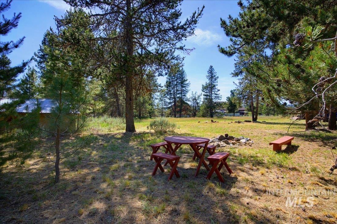 230 Blue Jay Dr., McCall, Idaho 83638, 3 Bedrooms, 2 Bathrooms, Residential For Sale, Price $399,000, 98991520