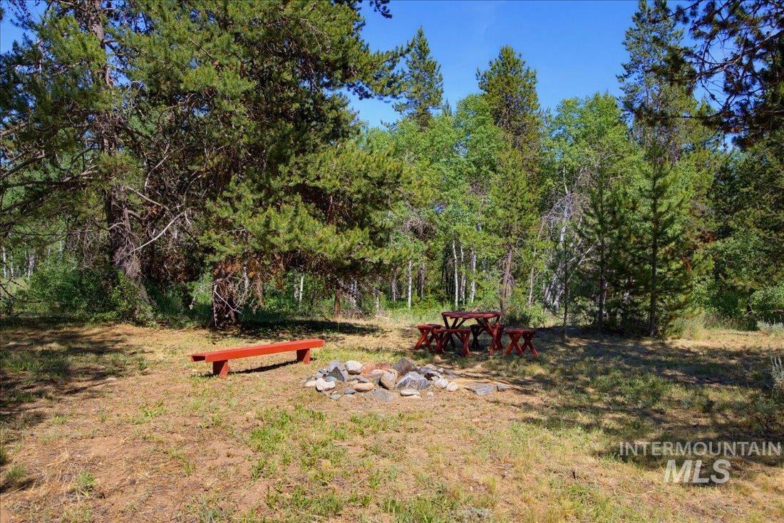 230 Blue Jay Dr., McCall, Idaho 83638, 3 Bedrooms, 2 Bathrooms, Residential For Sale, Price $399,000, 98991520