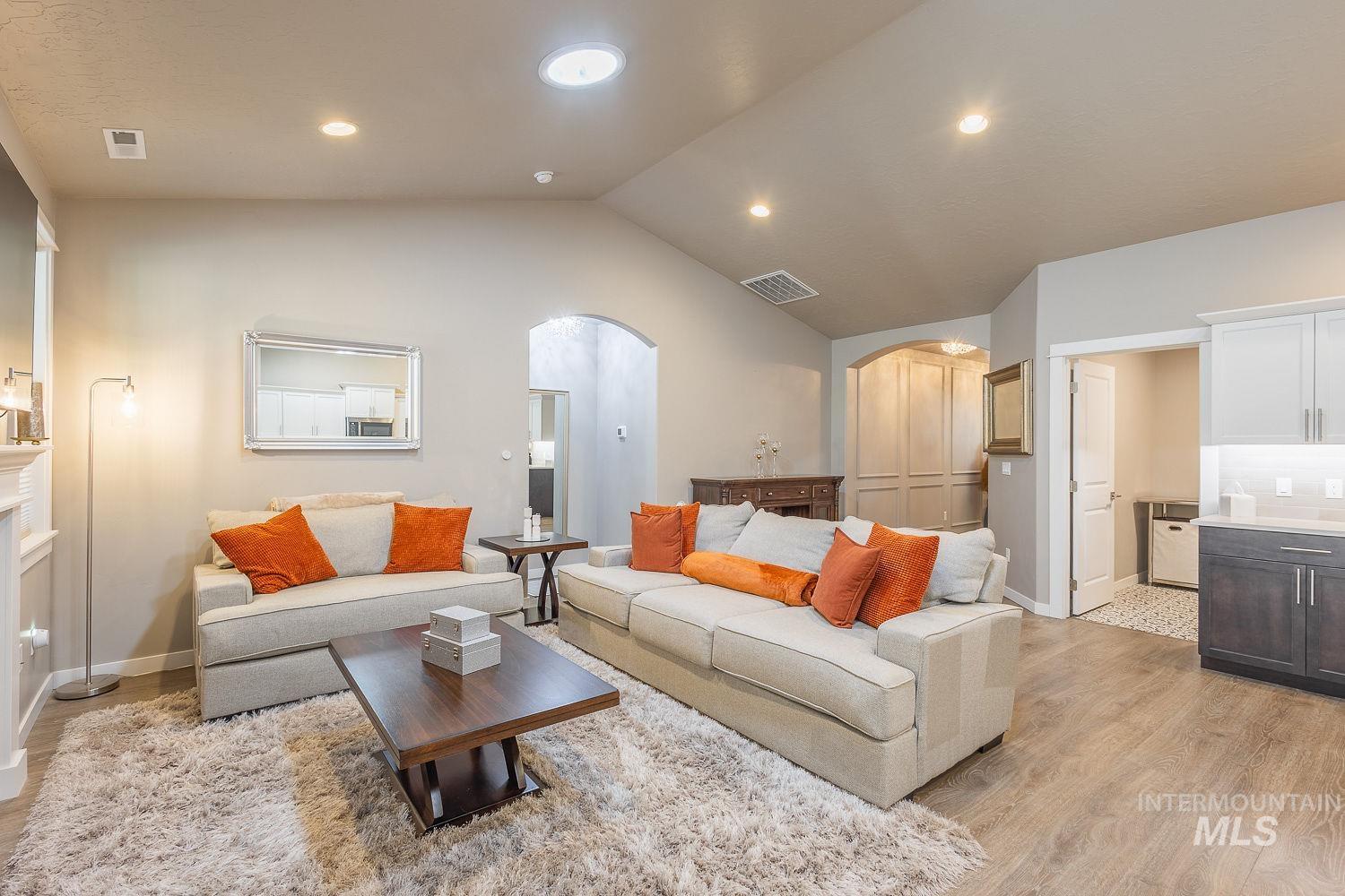 10672 W W Daylily Ave, Star, Idaho 83669, 4 Bedrooms, 3 Bathrooms, Residential For Sale, Price $619,000, 98991521