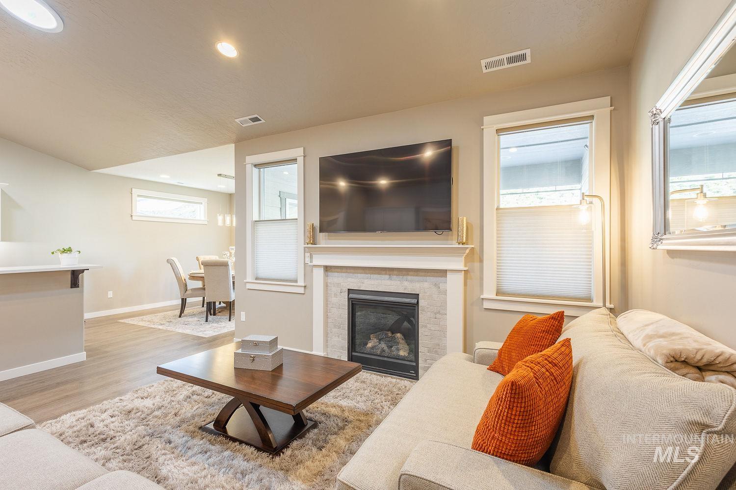 10672 W W Daylily Ave, Star, Idaho 83669, 4 Bedrooms, 3 Bathrooms, Residential For Sale, Price $619,000, 98991521
