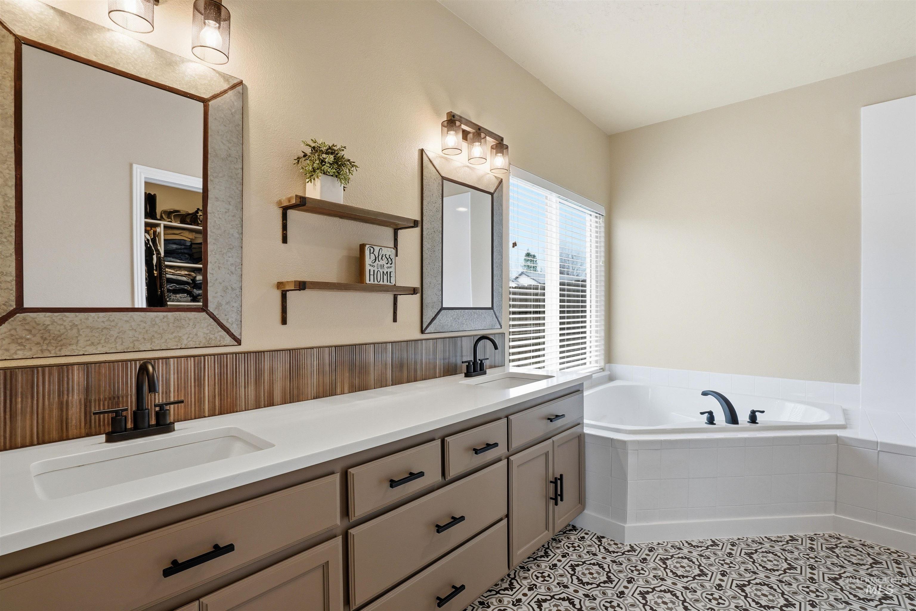 731 Triumph Dr, Middleton, Idaho 83644, 3 Bedrooms, 2 Bathrooms, Residential For Sale, Price $435,000, 98991522