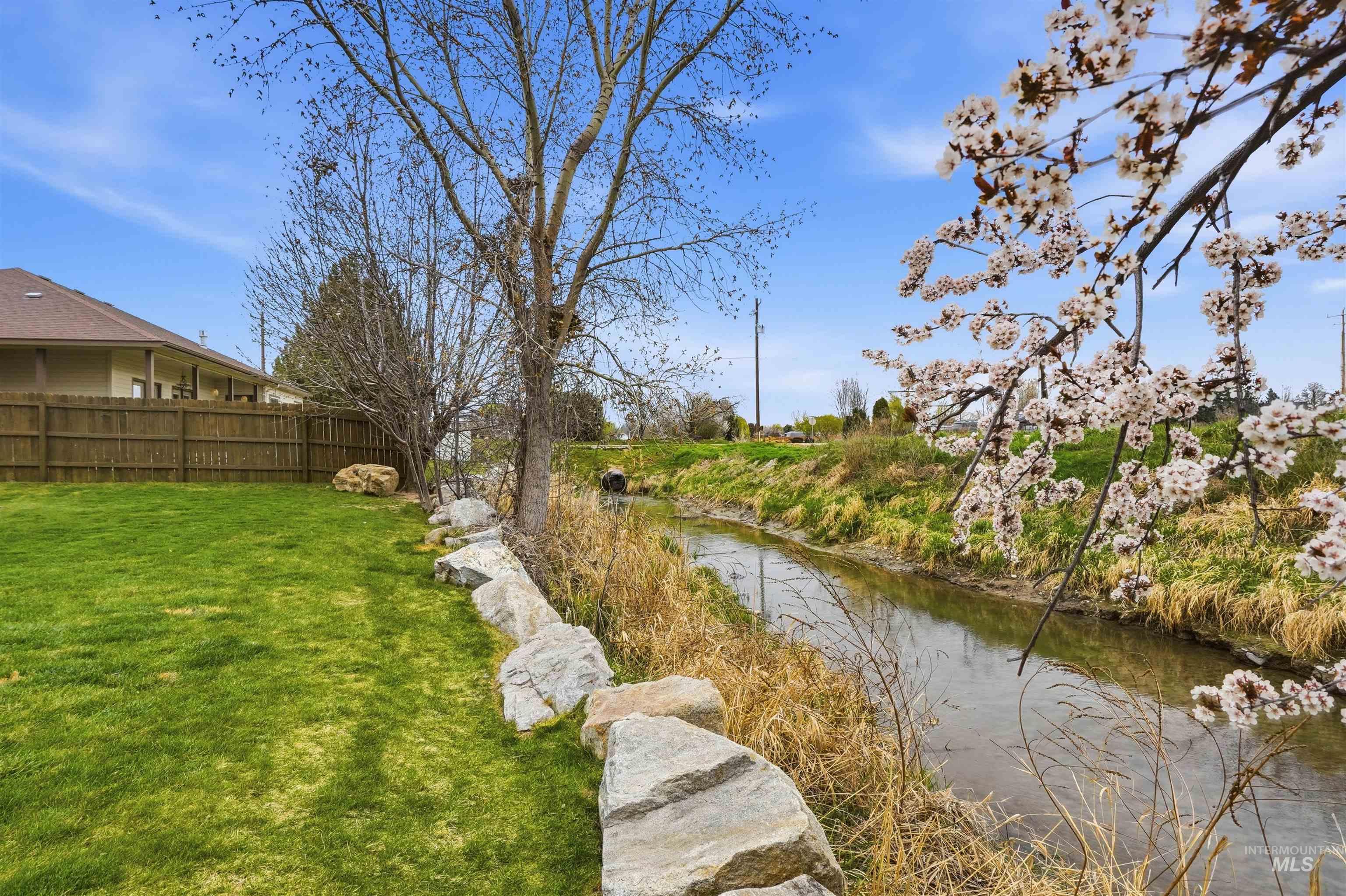 731 Triumph Dr, Middleton, Idaho 83644, 3 Bedrooms, 2 Bathrooms, Residential For Sale, Price $435,000, 98991522