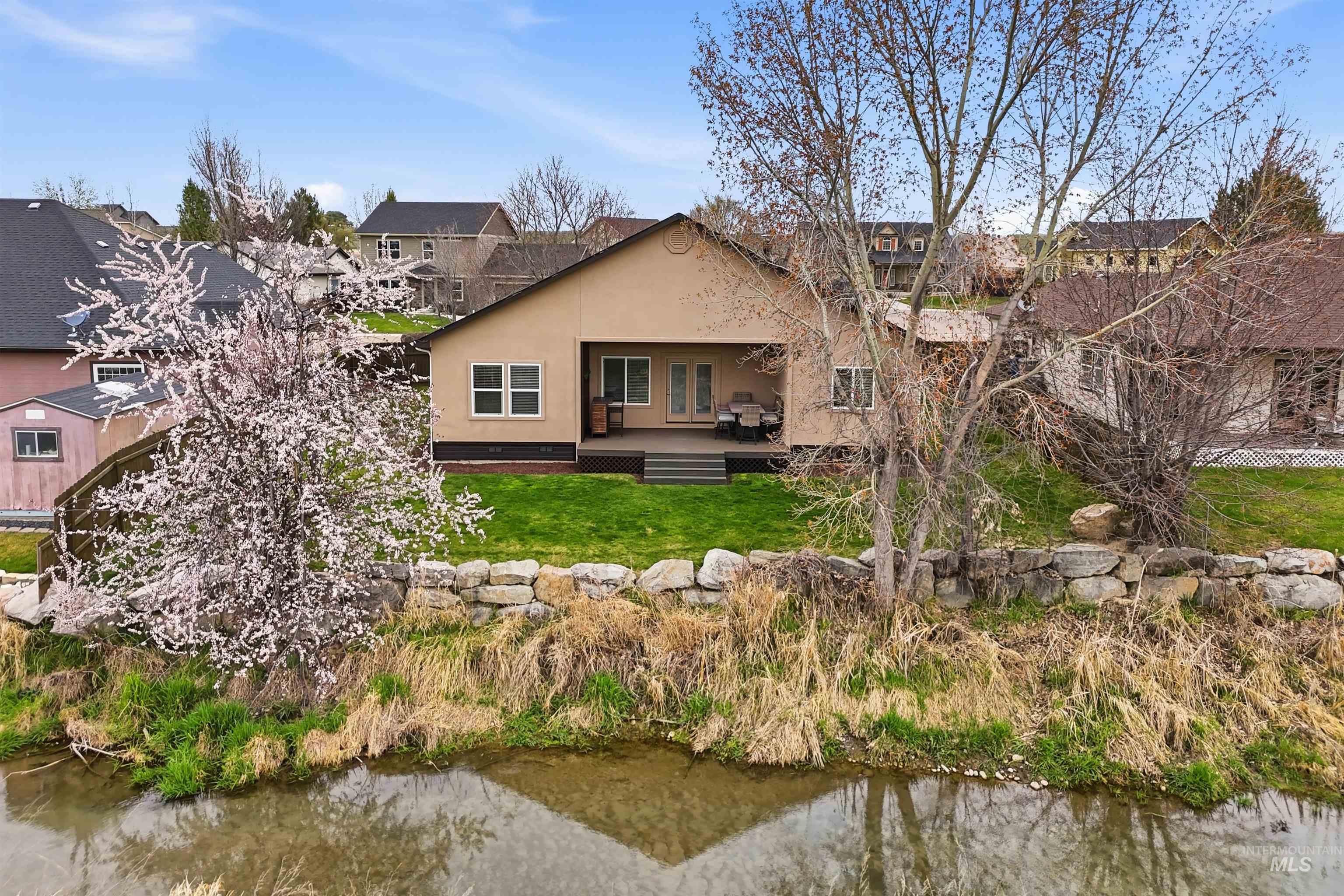 731 Triumph Dr, Middleton, Idaho 83644, 3 Bedrooms, 2 Bathrooms, Residential For Sale, Price $435,000, 98991522