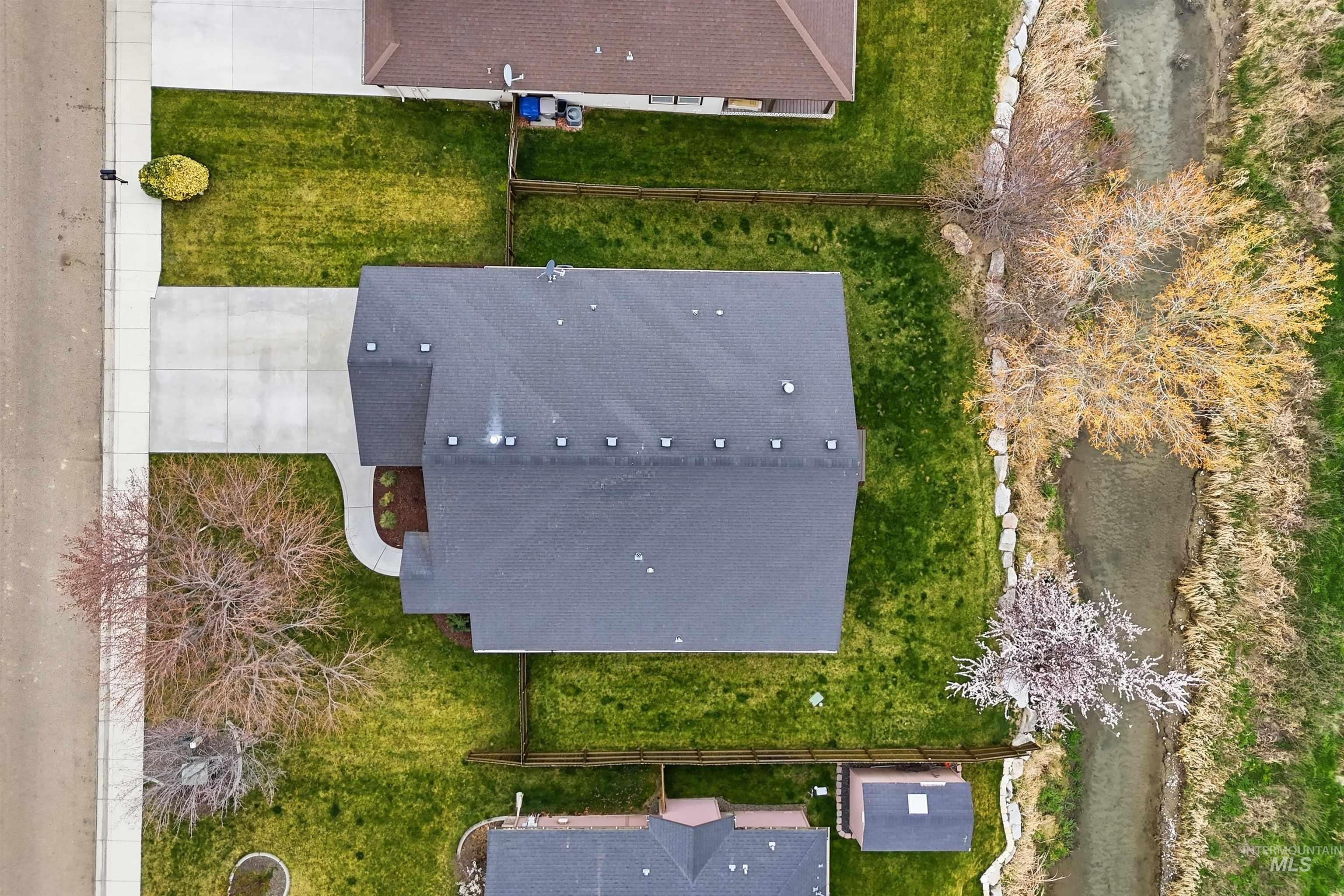 731 Triumph Dr, Middleton, Idaho 83644, 3 Bedrooms, 2 Bathrooms, Residential For Sale, Price $435,000, 98991522