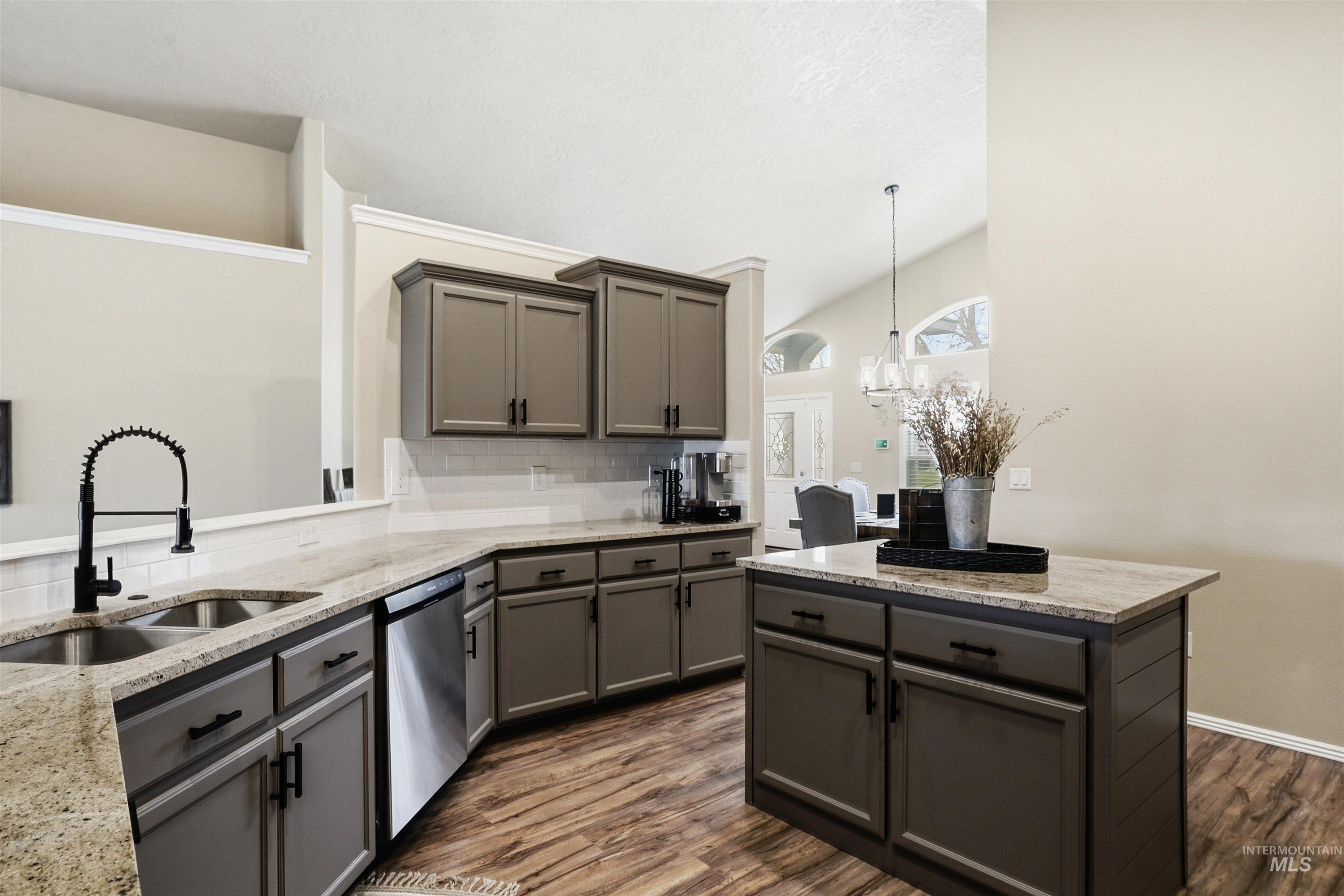 731 Triumph Dr, Middleton, Idaho 83644, 3 Bedrooms, 2 Bathrooms, Residential For Sale, Price $435,000, 98991522