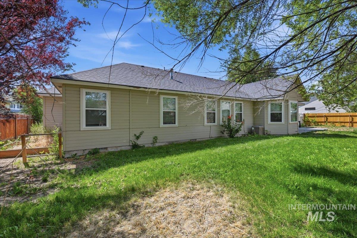 2374 NE Trinity Ave, Mountain Home, Idaho 83647, 3 Bedrooms, 2 Bathrooms, Residential For Sale, Price $365,000,MLS 98991525