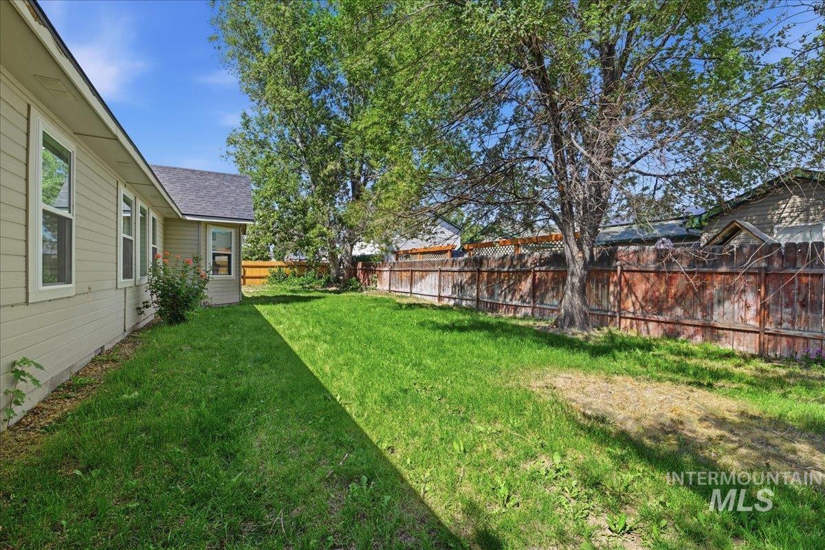 2374 NE Trinity Ave, Mountain Home, Idaho 83647, 3 Bedrooms, 2 Bathrooms, Residential For Sale, Price $365,000,MLS 98991525