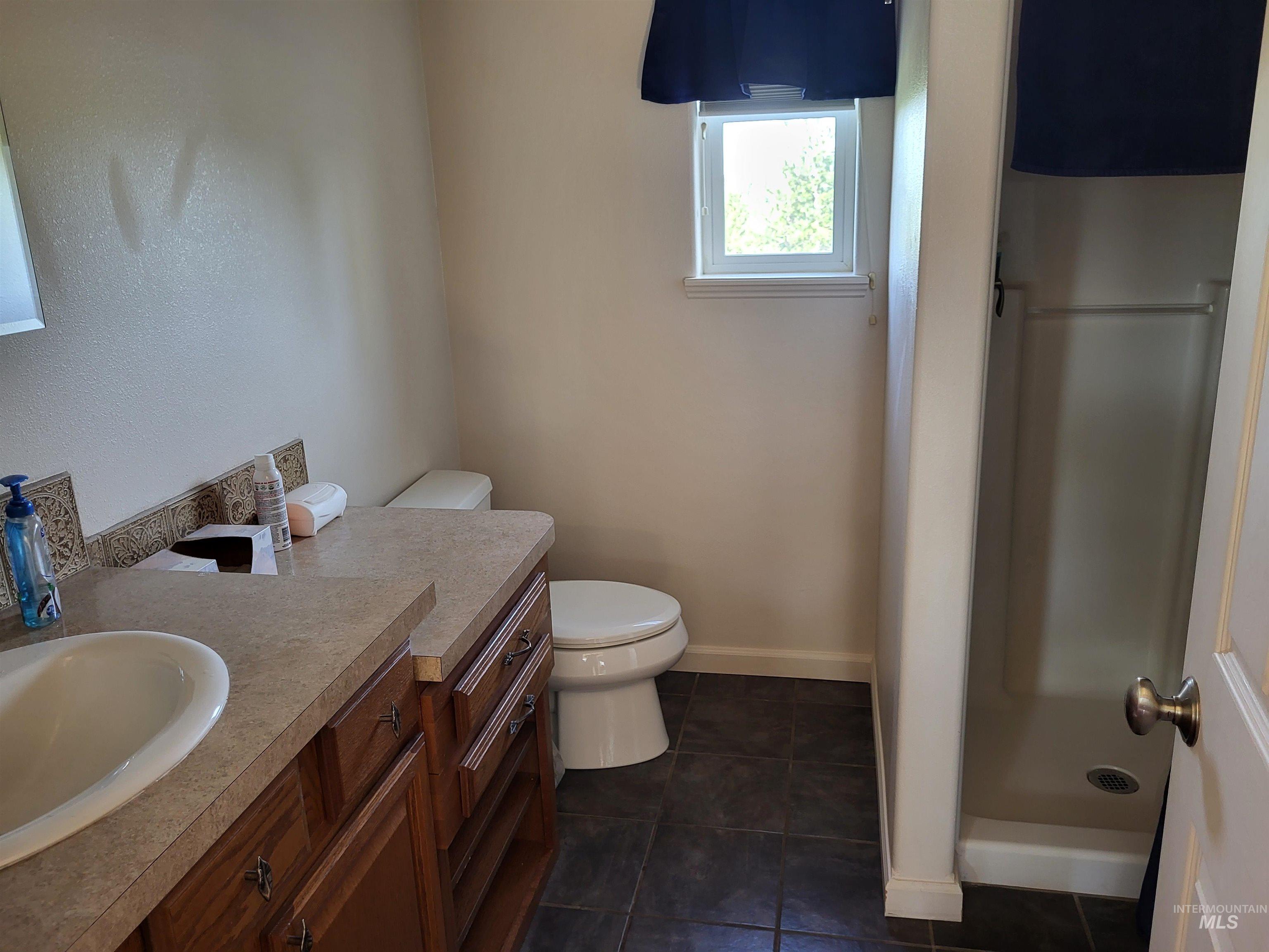 1085 Wallen Road, Moscow, Idaho 83843, 3 Bedrooms, 3 Bathrooms, Residential For Sale, Price $899,000, 98991526