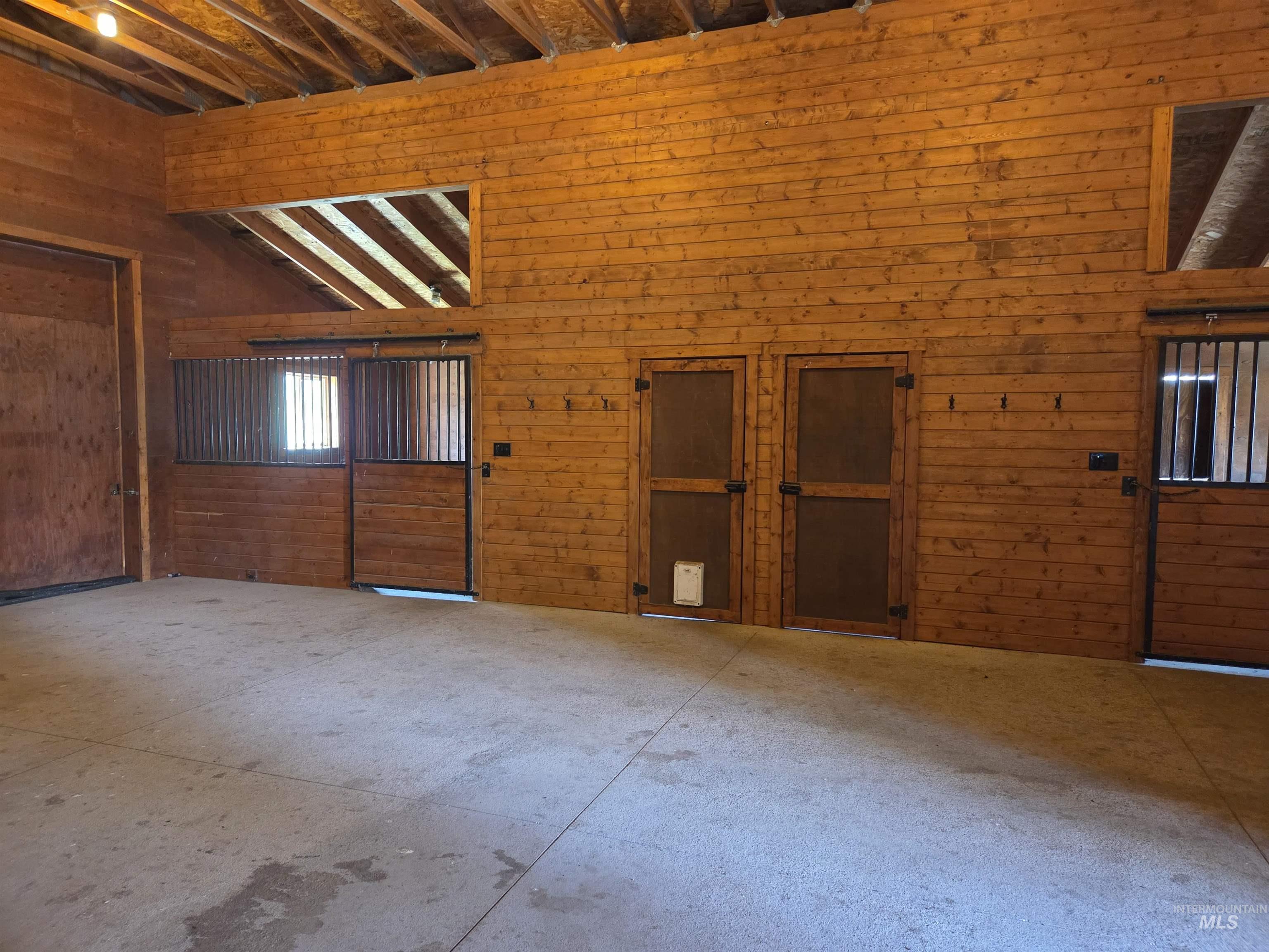 1085 Wallen Road, Moscow, Idaho 83843, 3 Bedrooms, 3 Bathrooms, Residential For Sale, Price $899,000, 98991526