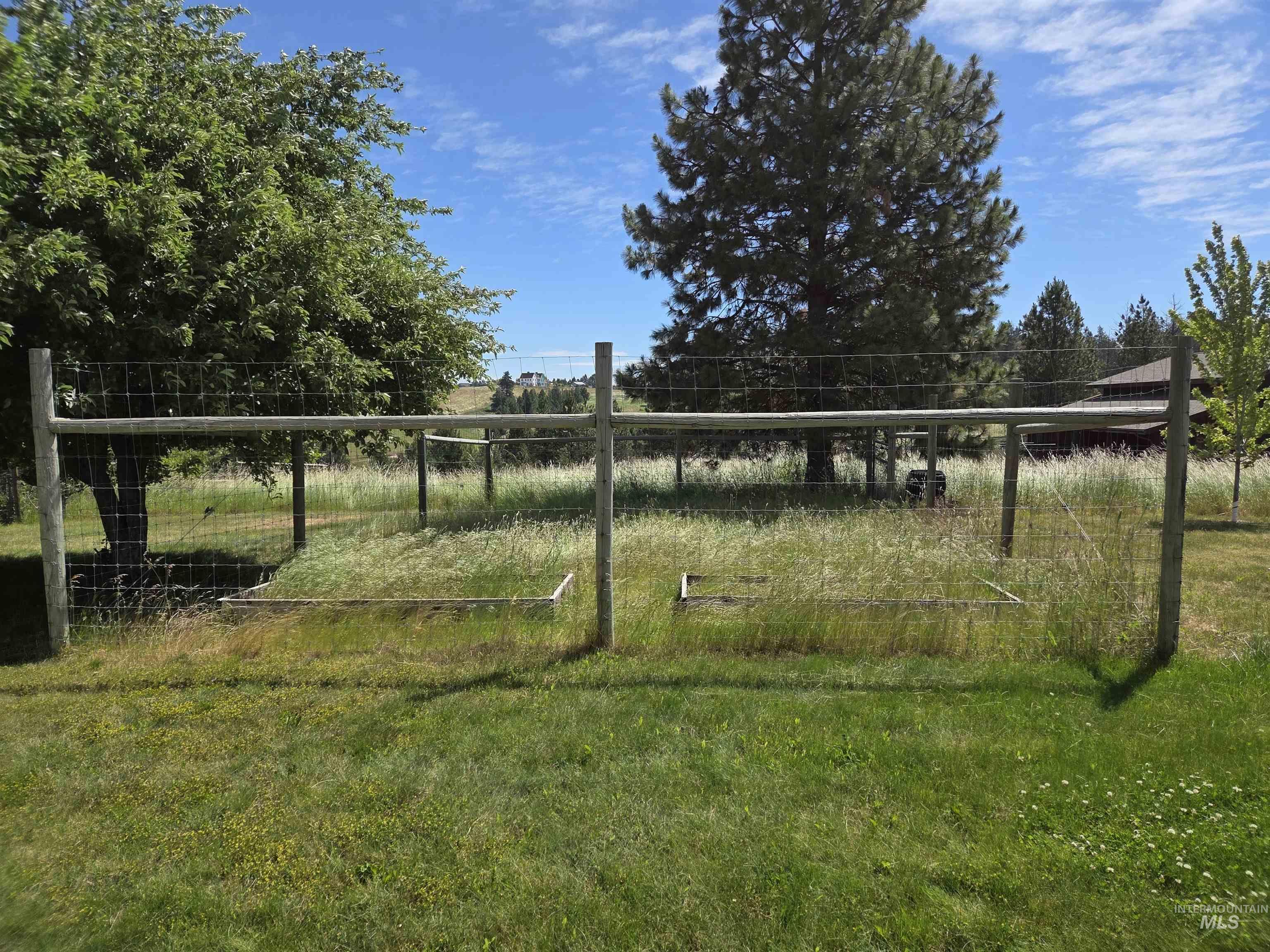 1085 Wallen Road, Moscow, Idaho 83843, 3 Bedrooms, 3 Bathrooms, Residential For Sale, Price $899,000, 98991526