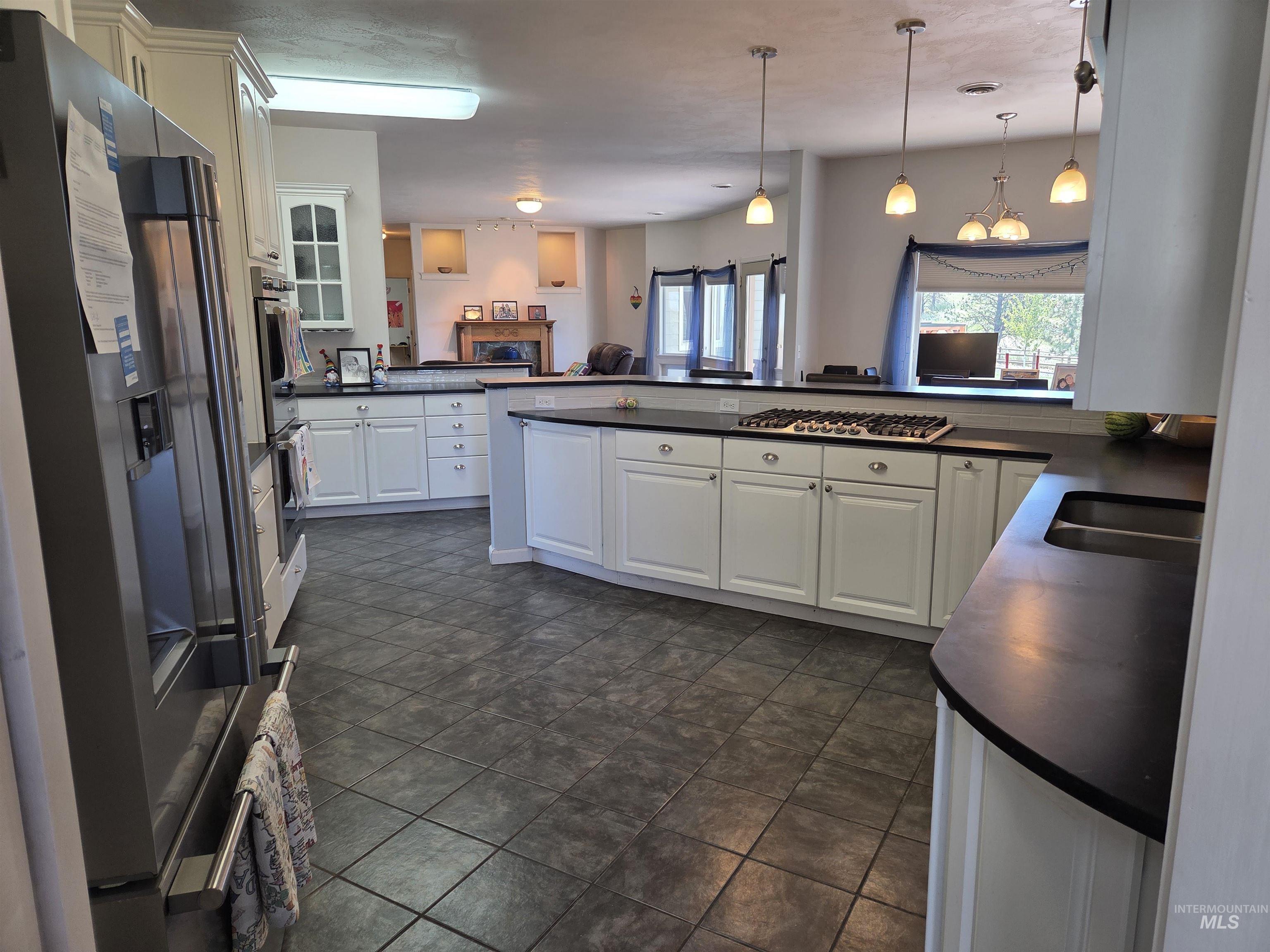1085 Wallen Road, Moscow, Idaho 83843, 3 Bedrooms, 3 Bathrooms, Residential For Sale, Price $899,000, 98991526