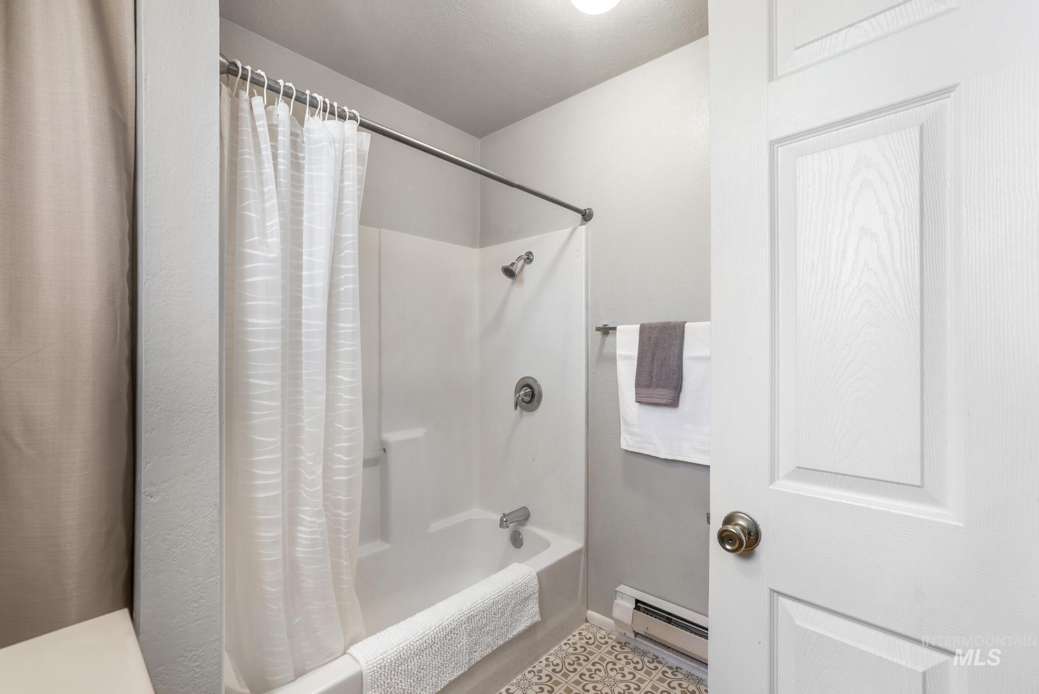 630 3rd Ave West, Twin Falls, Idaho 83301, 2 Bedrooms, 1 Bathroom, Residential For Sale, Price $266,500, 98991528