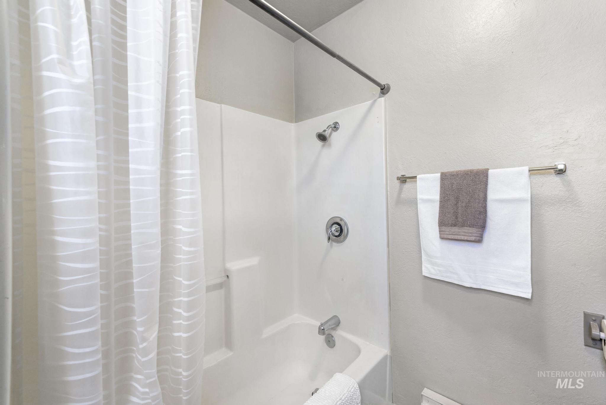 630 3rd Ave West, Twin Falls, Idaho 83301, 2 Bedrooms, 1 Bathroom, Residential For Sale, Price $266,500, 98991528