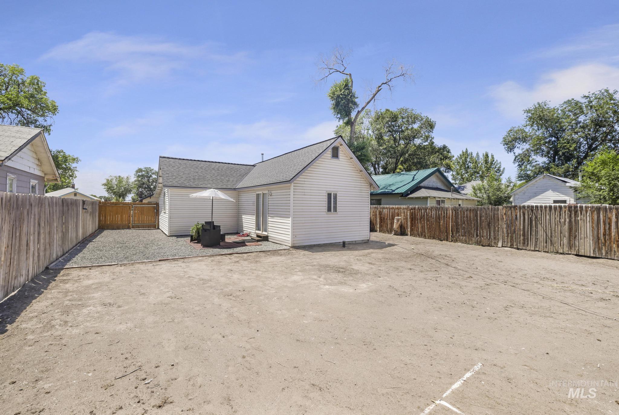 630 3rd Ave West, Twin Falls, Idaho 83301, 2 Bedrooms, 1 Bathroom, Residential For Sale, Price $266,500, 98991528