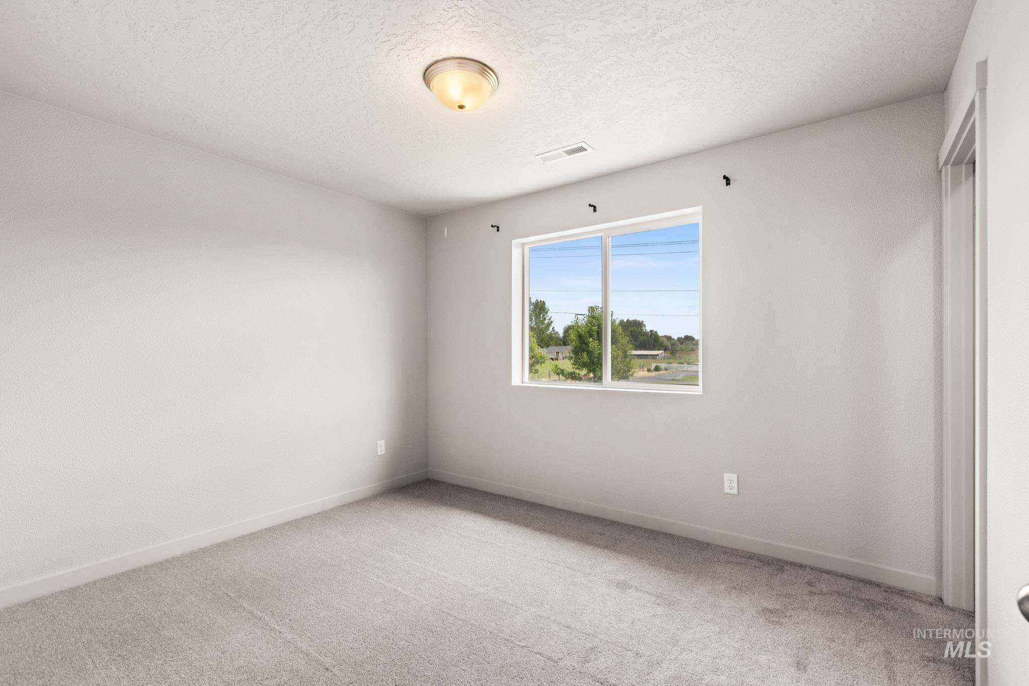 4065 E Eagle Ridge drive, Nampa, Idaho 83686, 5 Bedrooms, 2.5 Bathrooms, Residential For Sale, Price $575,000, 98991529
