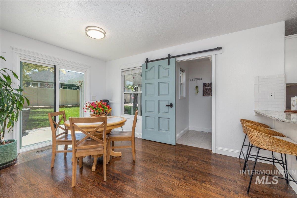 855 W Blue Downs, Meridian, Idaho 83642, 5 Bedrooms, 3.5 Bathrooms, Residential For Sale, Price $630,000, 98991530