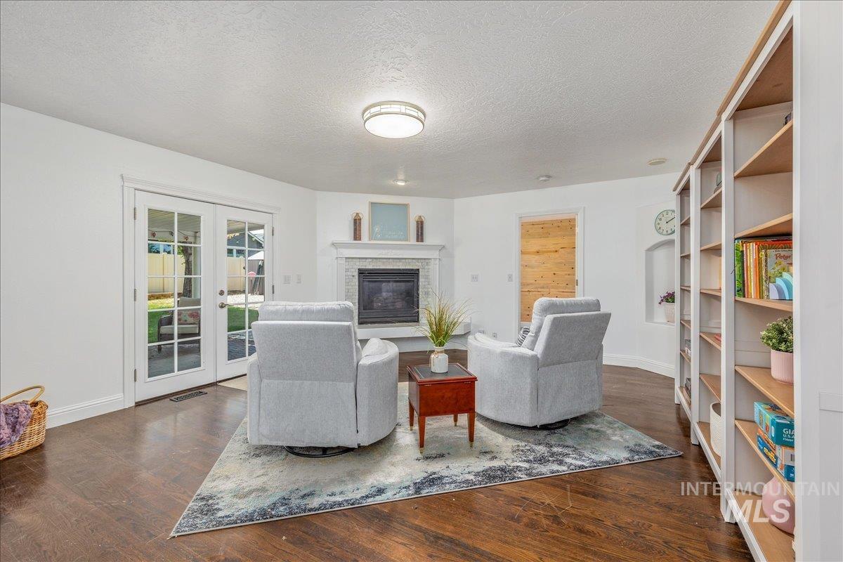 855 W Blue Downs, Meridian, Idaho 83642, 5 Bedrooms, 3.5 Bathrooms, Residential For Sale, Price $630,000, 98991530