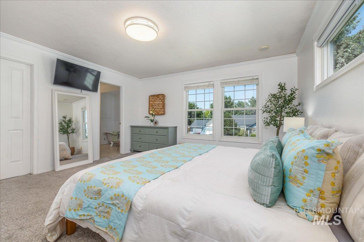 855 W Blue Downs, Meridian, Idaho 83642, 5 Bedrooms, 3.5 Bathrooms, Residential For Sale, Price $630,000, 98991530