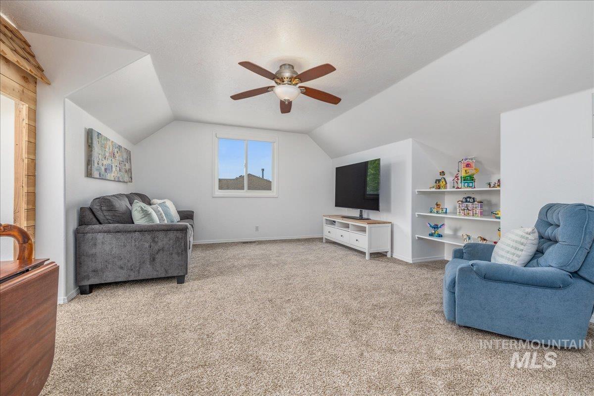 855 W Blue Downs, Meridian, Idaho 83642, 5 Bedrooms, 3.5 Bathrooms, Residential For Sale, Price $630,000, 98991530