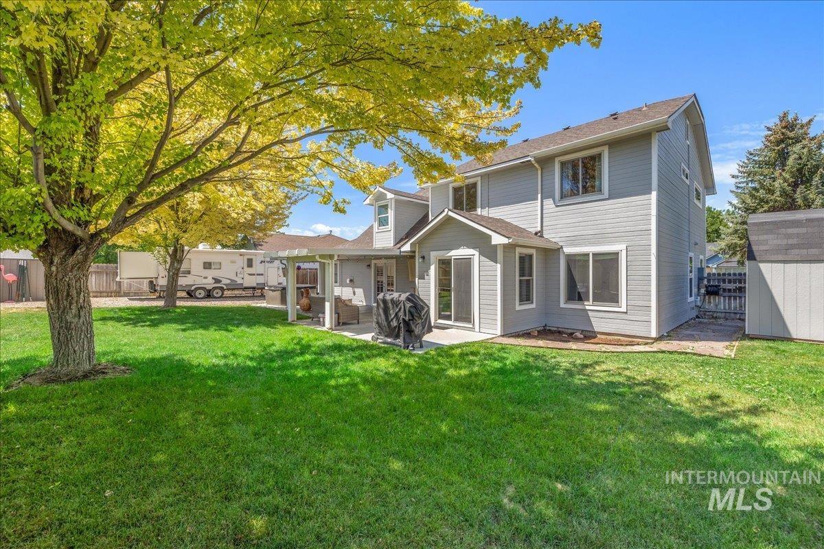 855 W Blue Downs, Meridian, Idaho 83642, 5 Bedrooms, 3.5 Bathrooms, Residential For Sale, Price $630,000, 98991530