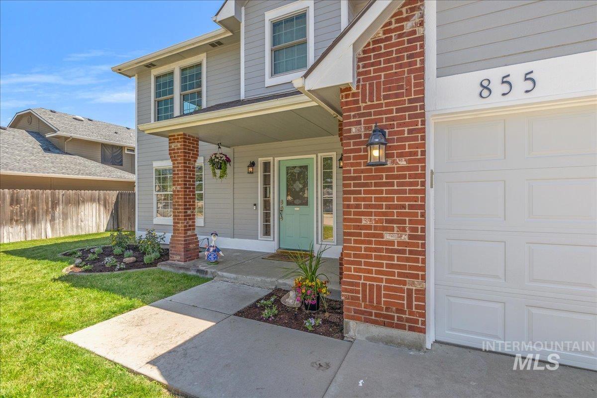 855 W Blue Downs, Meridian, Idaho 83642, 5 Bedrooms, 3.5 Bathrooms, Residential For Sale, Price $630,000, 98991530