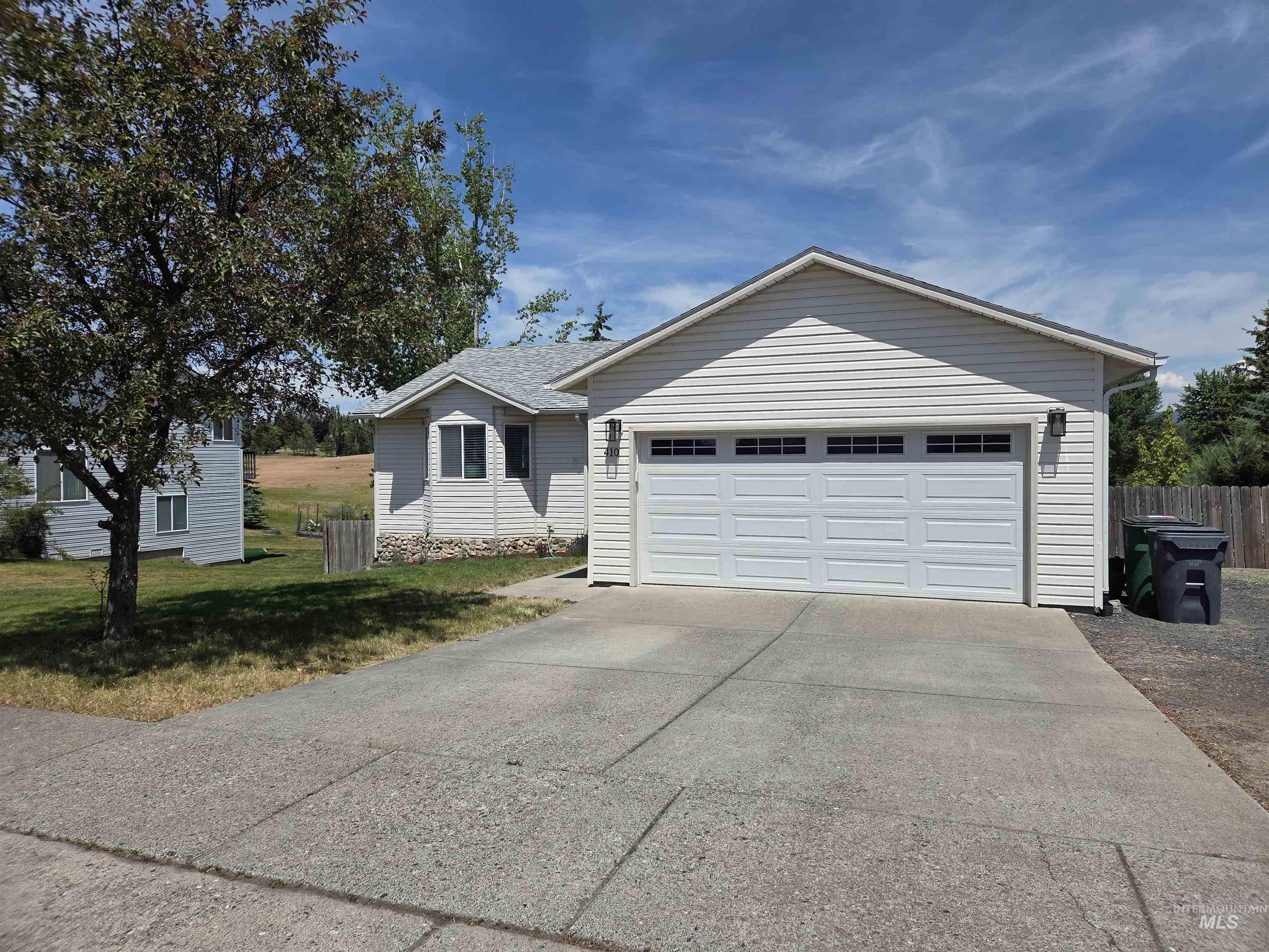 410 Gambels Lane, Moscow, Idaho 83843, 3 Bedrooms, 3 Bathrooms, Residential For Sale, Price $499,000, 98991531