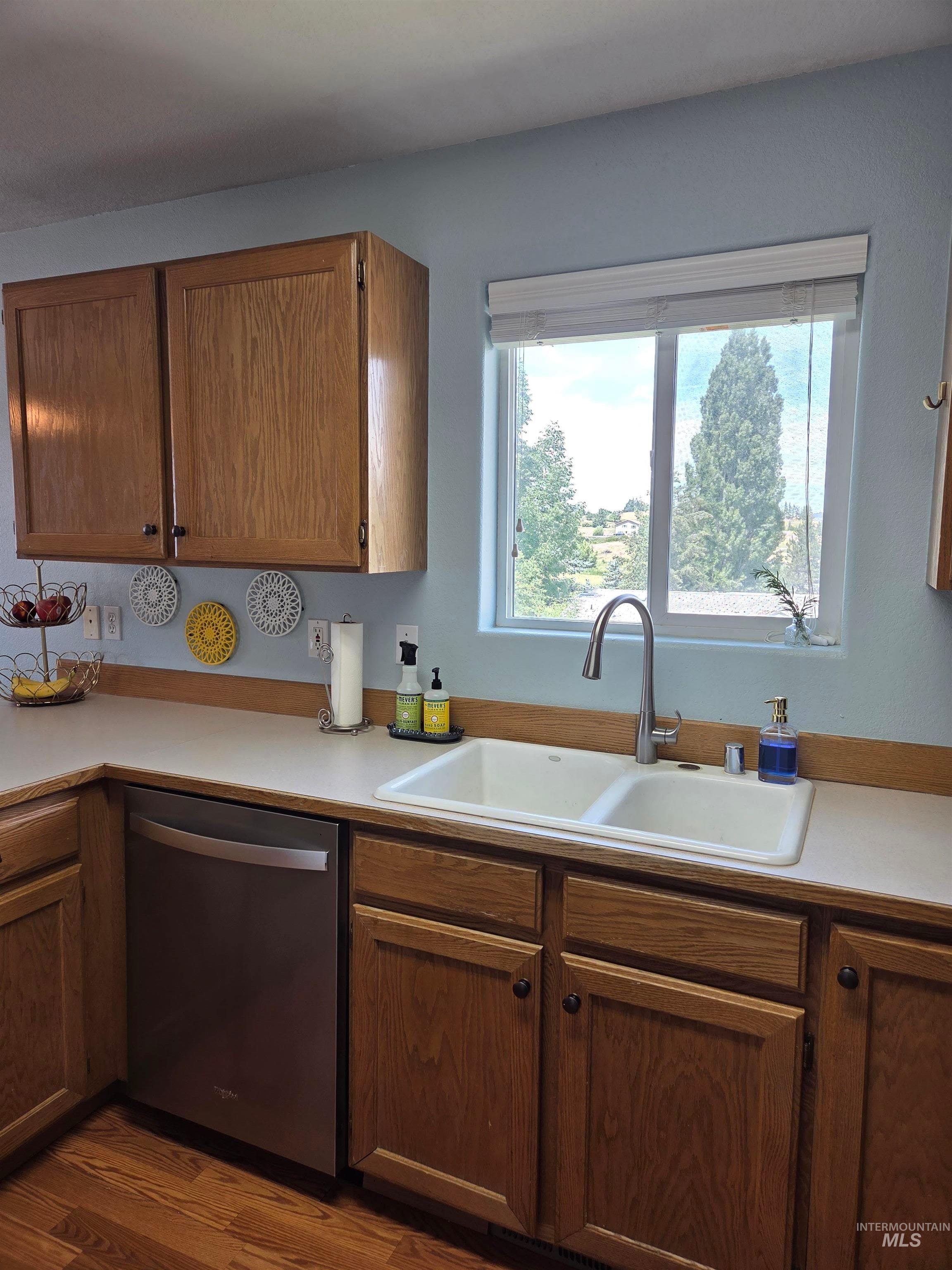 410 Gambels Lane, Moscow, Idaho 83843, 3 Bedrooms, 3 Bathrooms, Residential For Sale, Price $499,000, 98991531