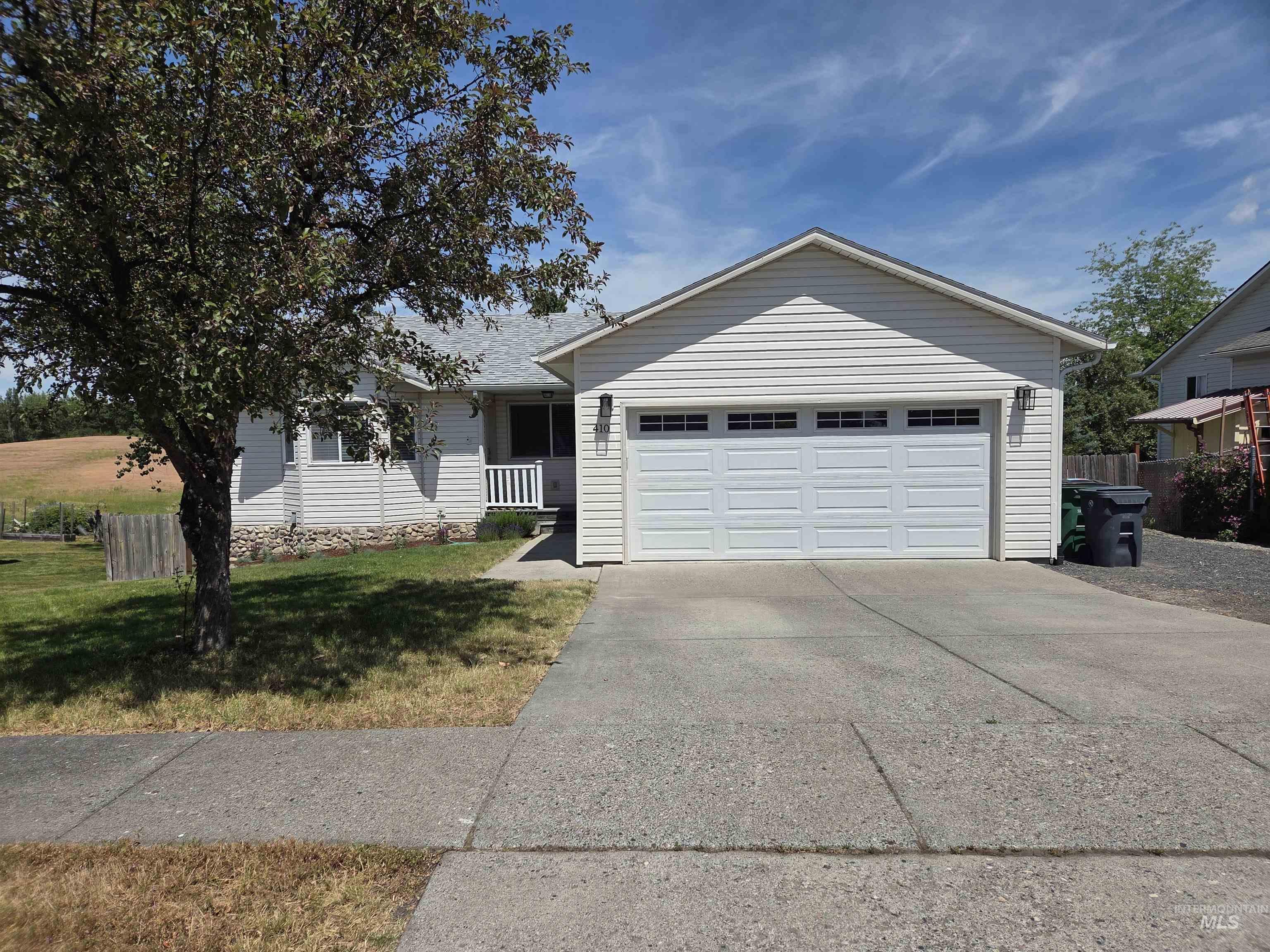 410 Gambels Lane, Moscow, Idaho 83843, 3 Bedrooms, 3 Bathrooms, Residential For Sale, Price $499,000, 98991531