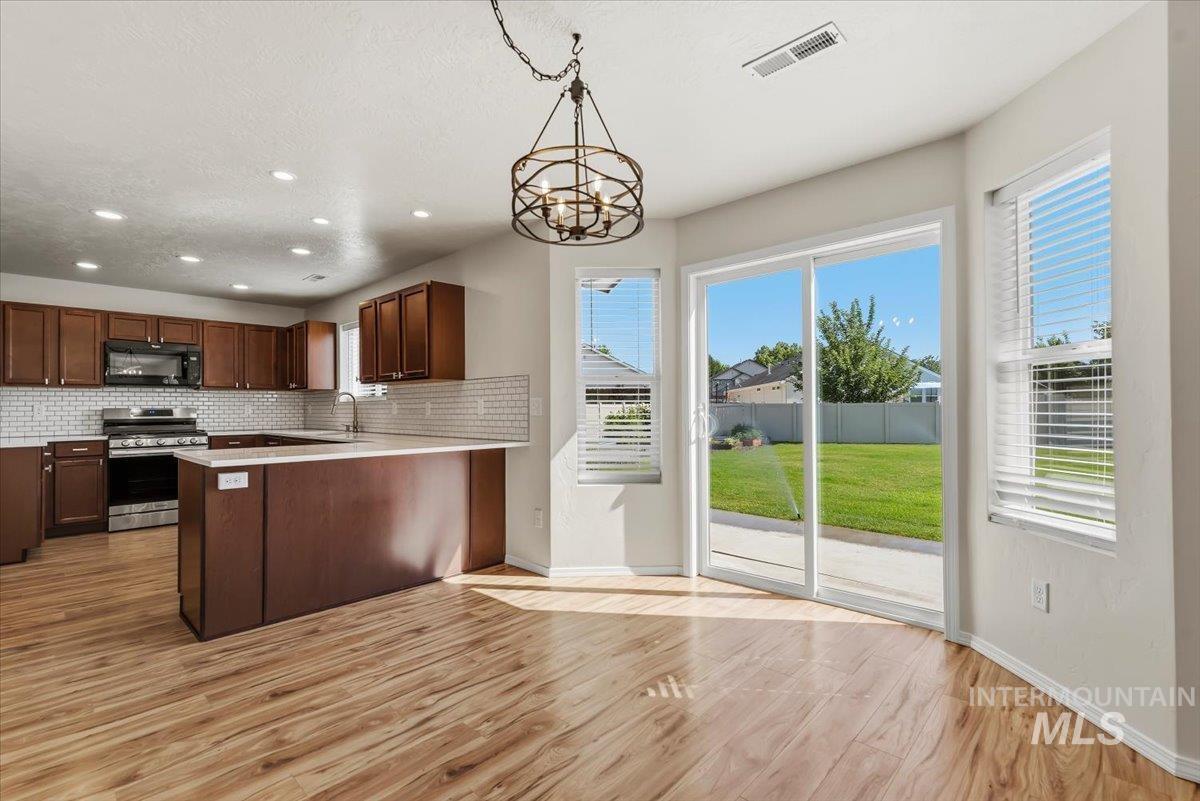 12310 W Hidden Point Dr, Star, Idaho 83669, 4 Bedrooms, 2.5 Bathrooms, Residential For Sale, Price $650,000, 98991532