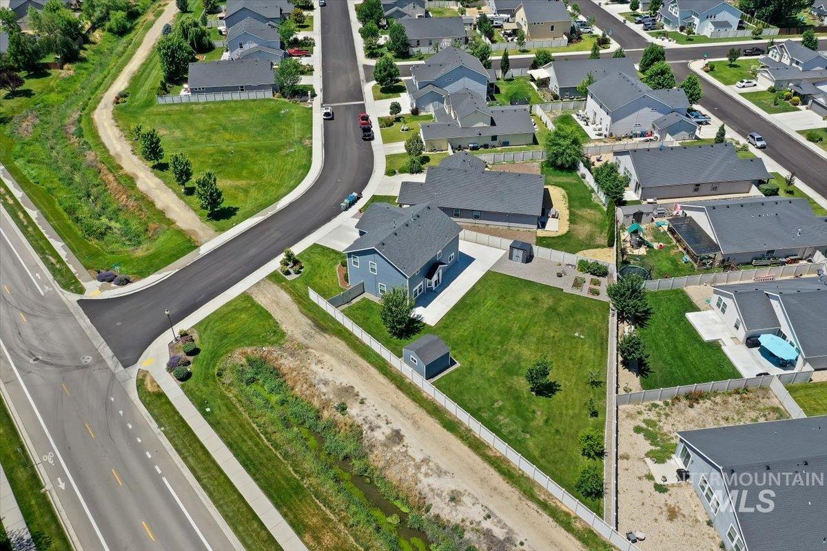 12310 W Hidden Point Dr, Star, Idaho 83669, 4 Bedrooms, 2.5 Bathrooms, Residential For Sale, Price $650,000, 98991532